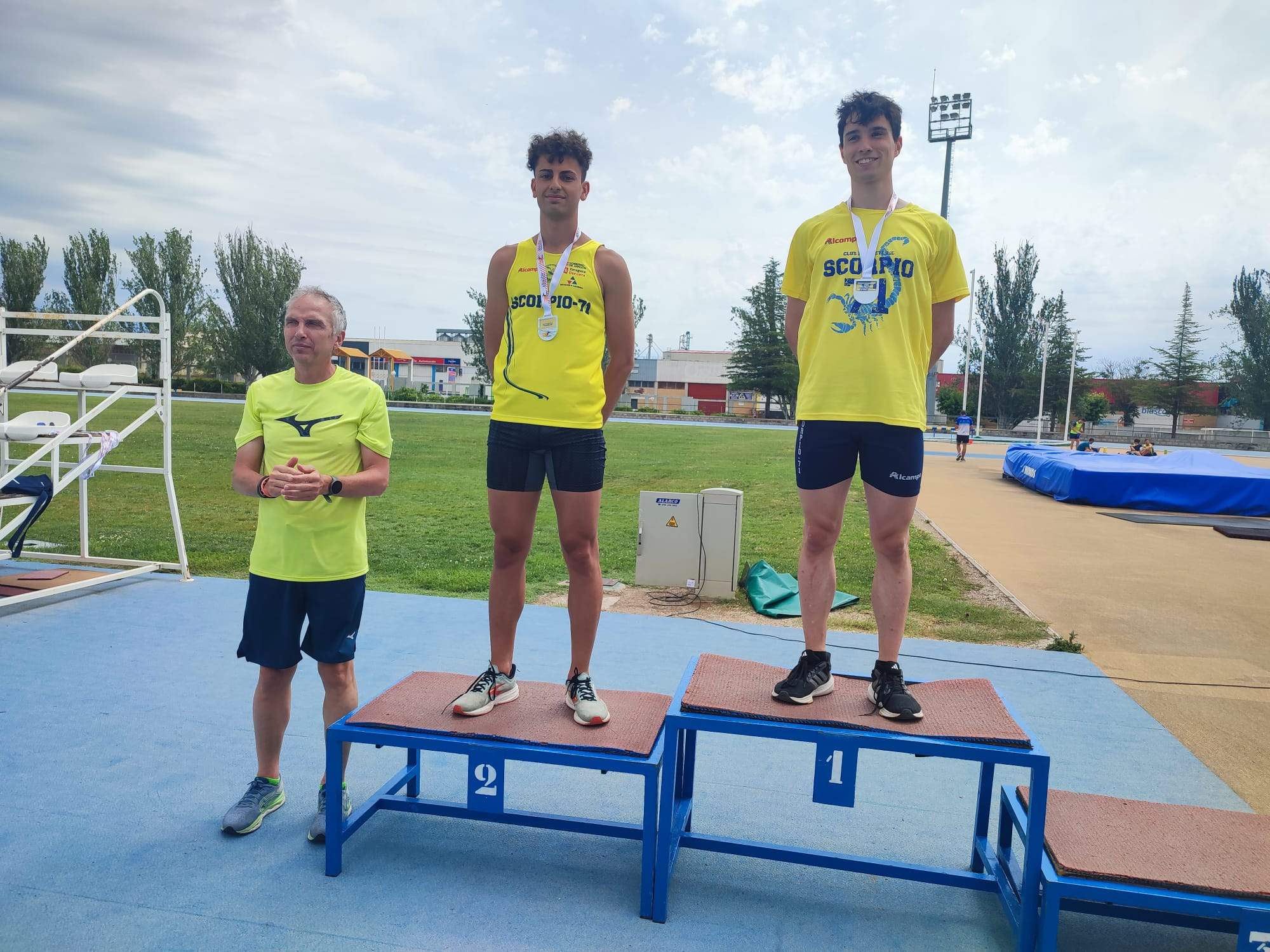 Podio pértiga sub 23