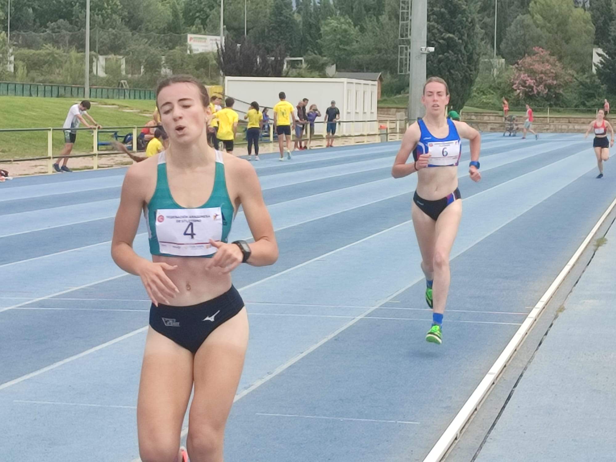 Vega Artero (6) en el 800 fem.