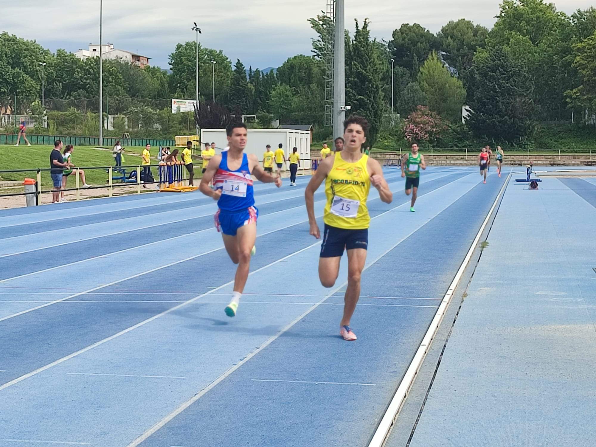 800 masc., Javier Alamañac