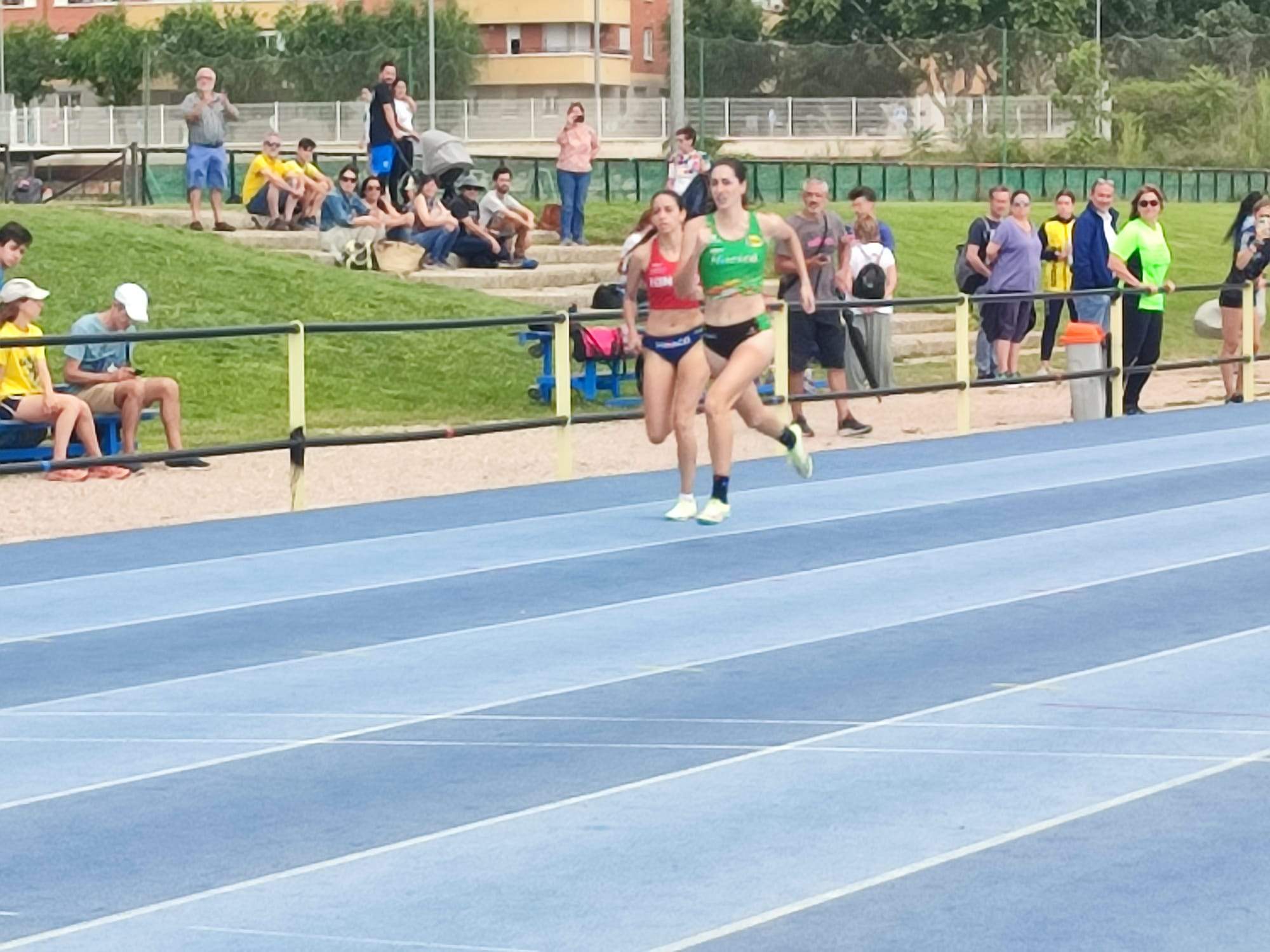 Inés Aso Julieta Carbajal en 400 vallas