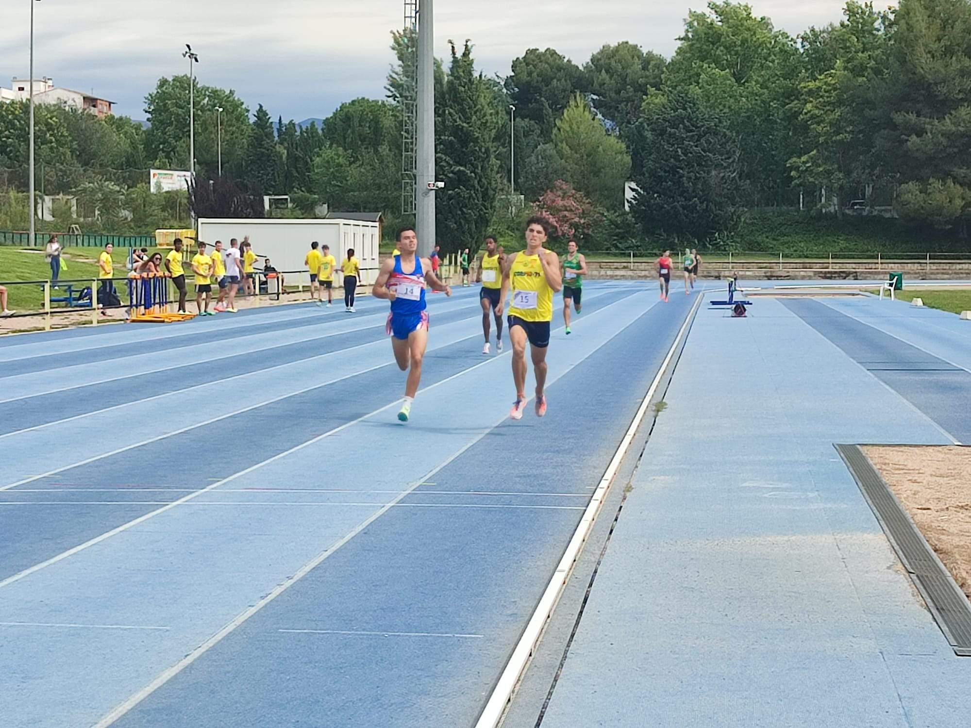 Jaivier Alamañac en 800