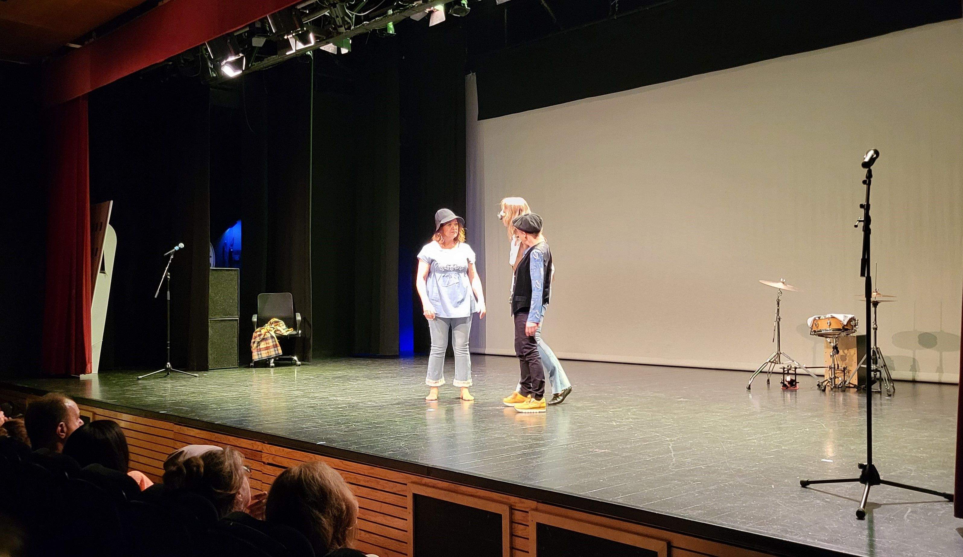 Kandelikas, en la XXXI Muestra de Teatro y Danza Joven de Huesca. Foto Myriam Martínez