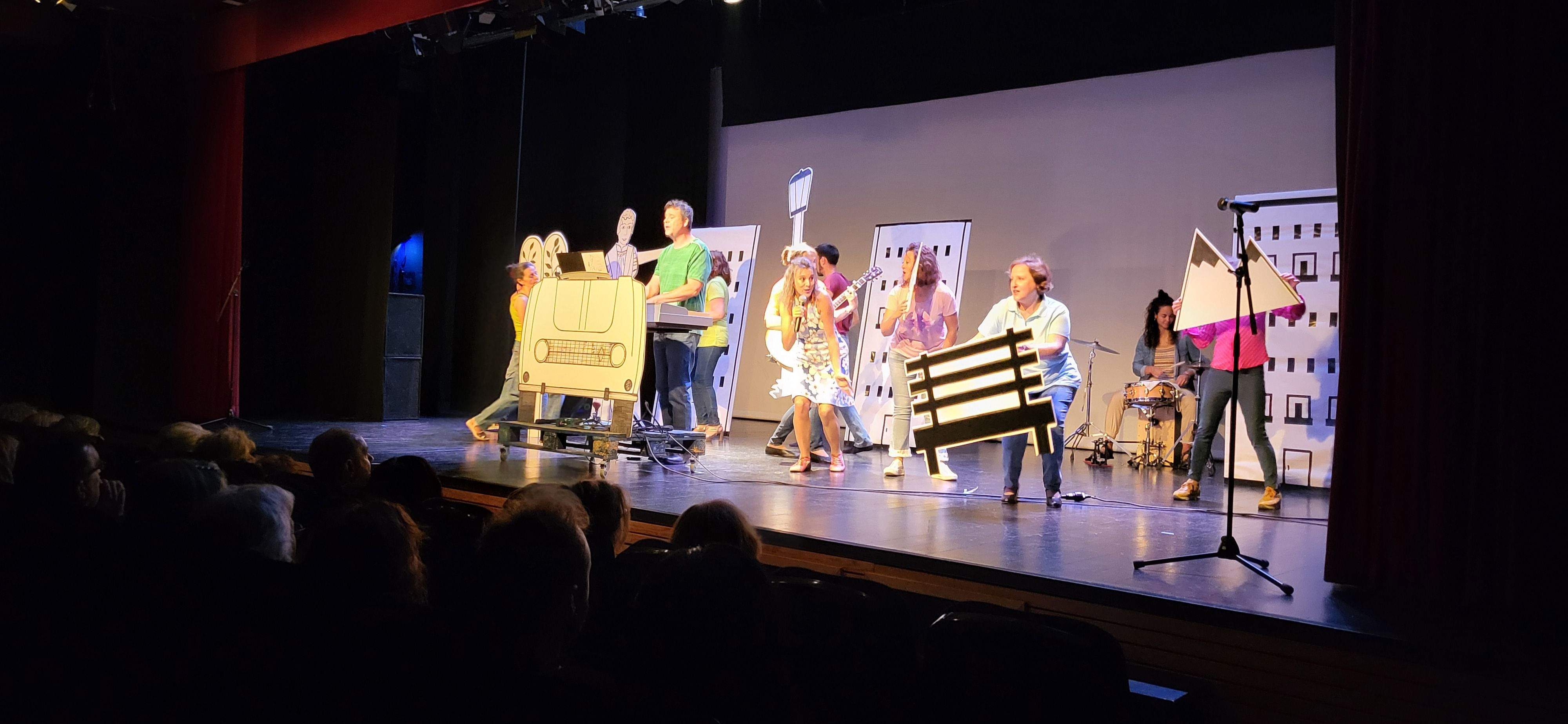 Kandelikas, en la XXXI Muestra de Teatro y Danza Joven de Huesca. Foto Myriam Martínez