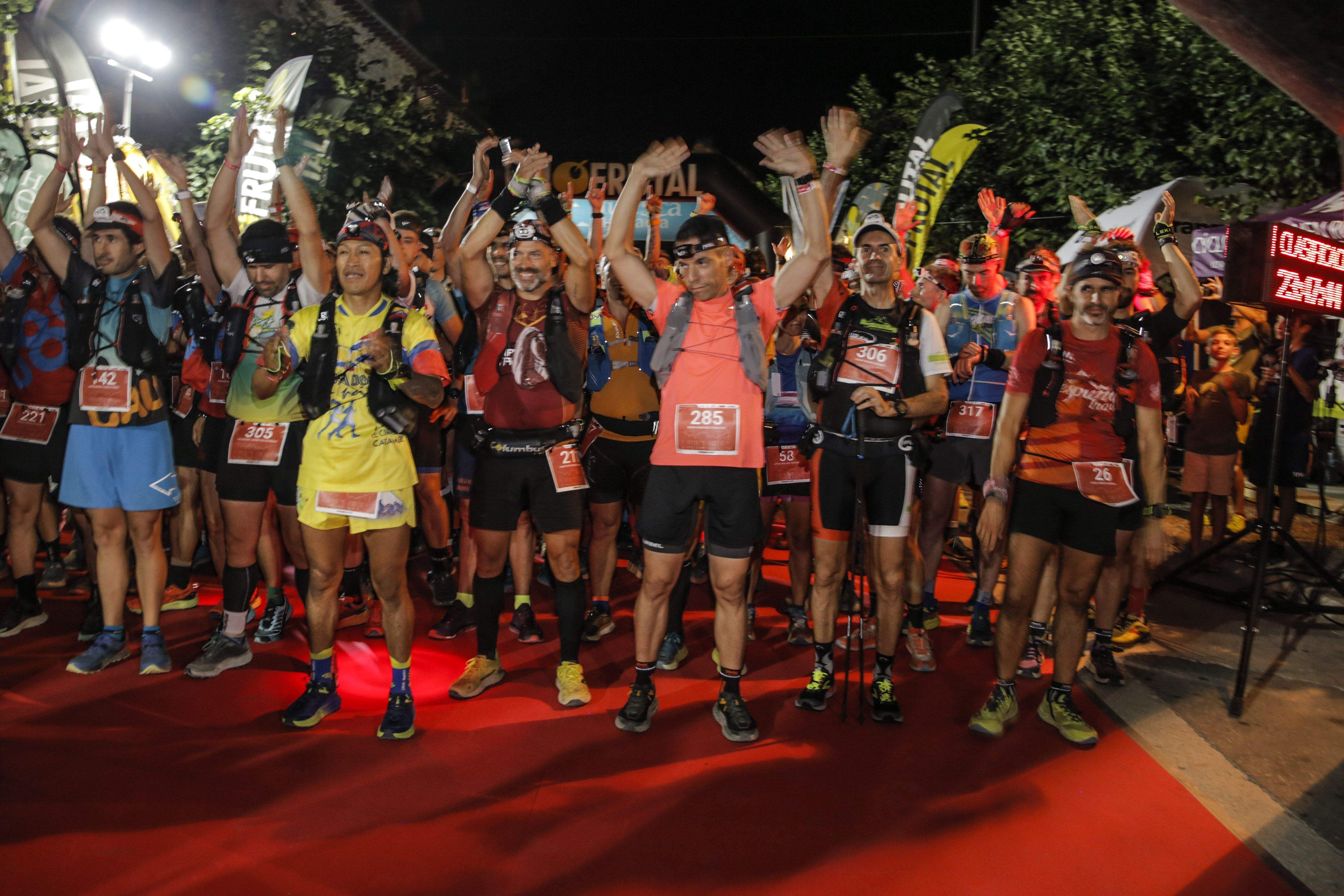 La salida de la prueba reina del Gran Trail Aneto. Foto: Javier Melero