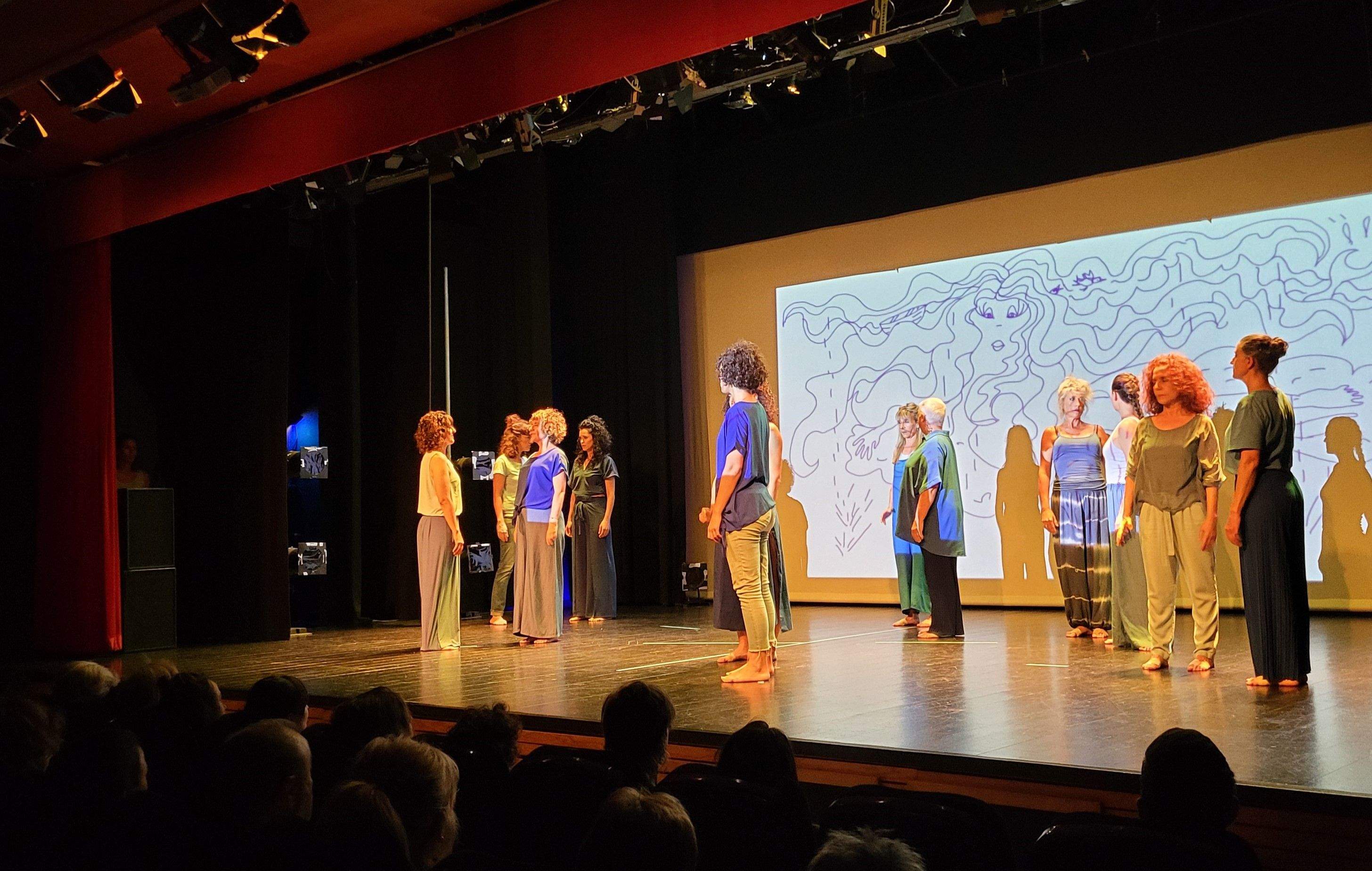 Taller de Danza Contemporánea en la  XXXI Muestra de Huesca. Foto Myriam Martínez