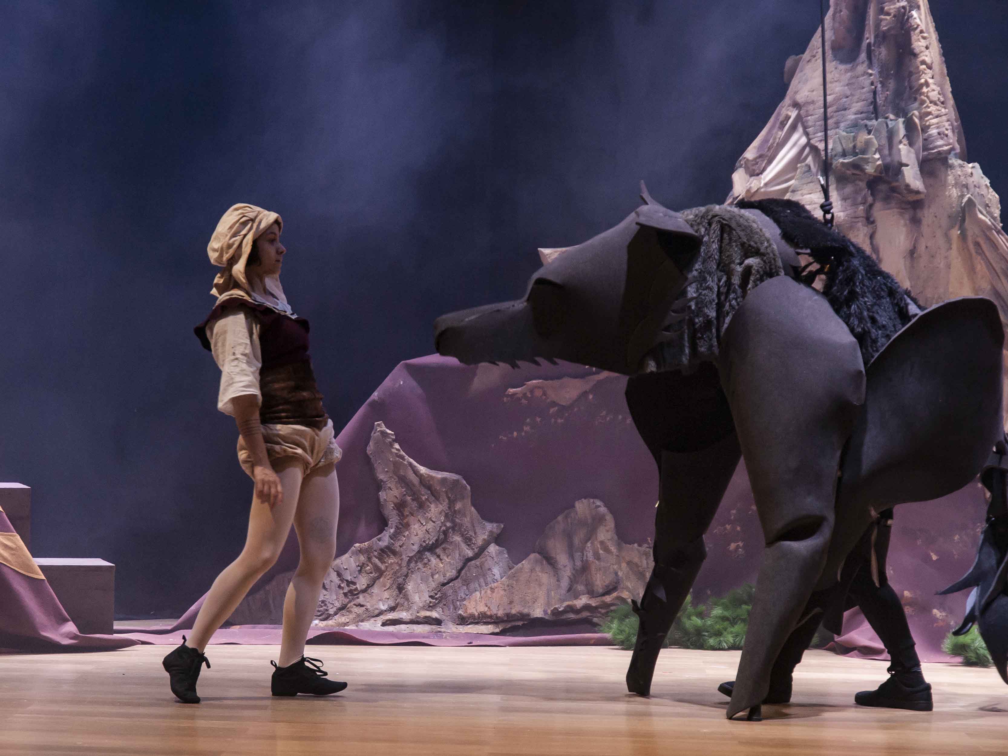 Espectáculo de fuego y circo para el V festival Aragón Legendario en Laspaúles