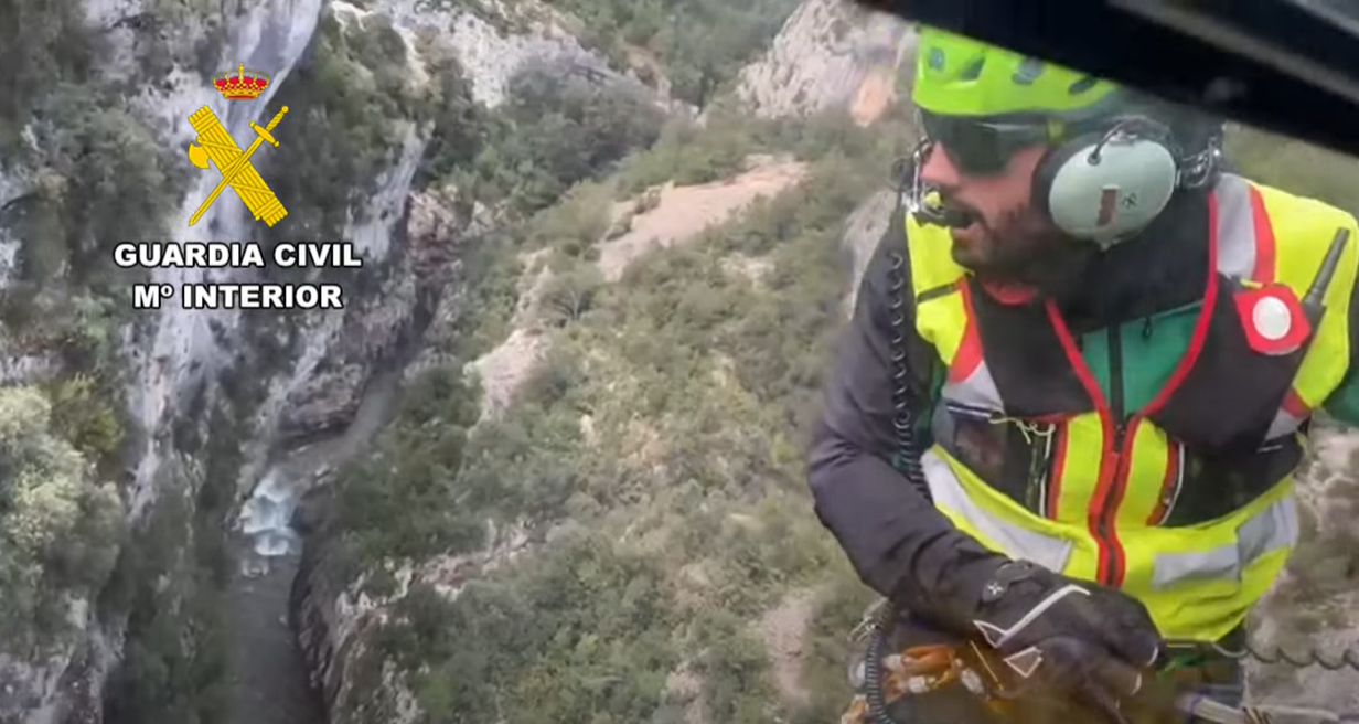 Fallece un joven francés ahogado en el barranco de la Peonera Superior de Bierge. Fallece un joven francés ahogado en el barranco de la Peonera Superior de Bierge.