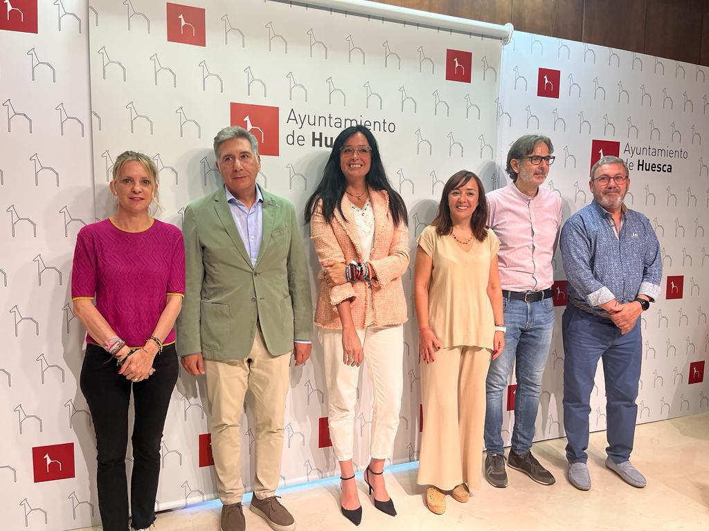 Nuria Mur, Ricardo Oliván, Lorena Orduna, Gemma Allué, Iván Rodríguez y José Miguel Veintemilla. 