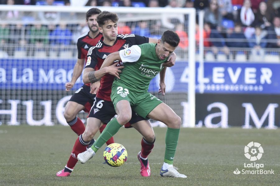 Un momento del Huesca-Mirandés que se disputó esta pasada temporada en El Alcoraz. Foto LaLiga