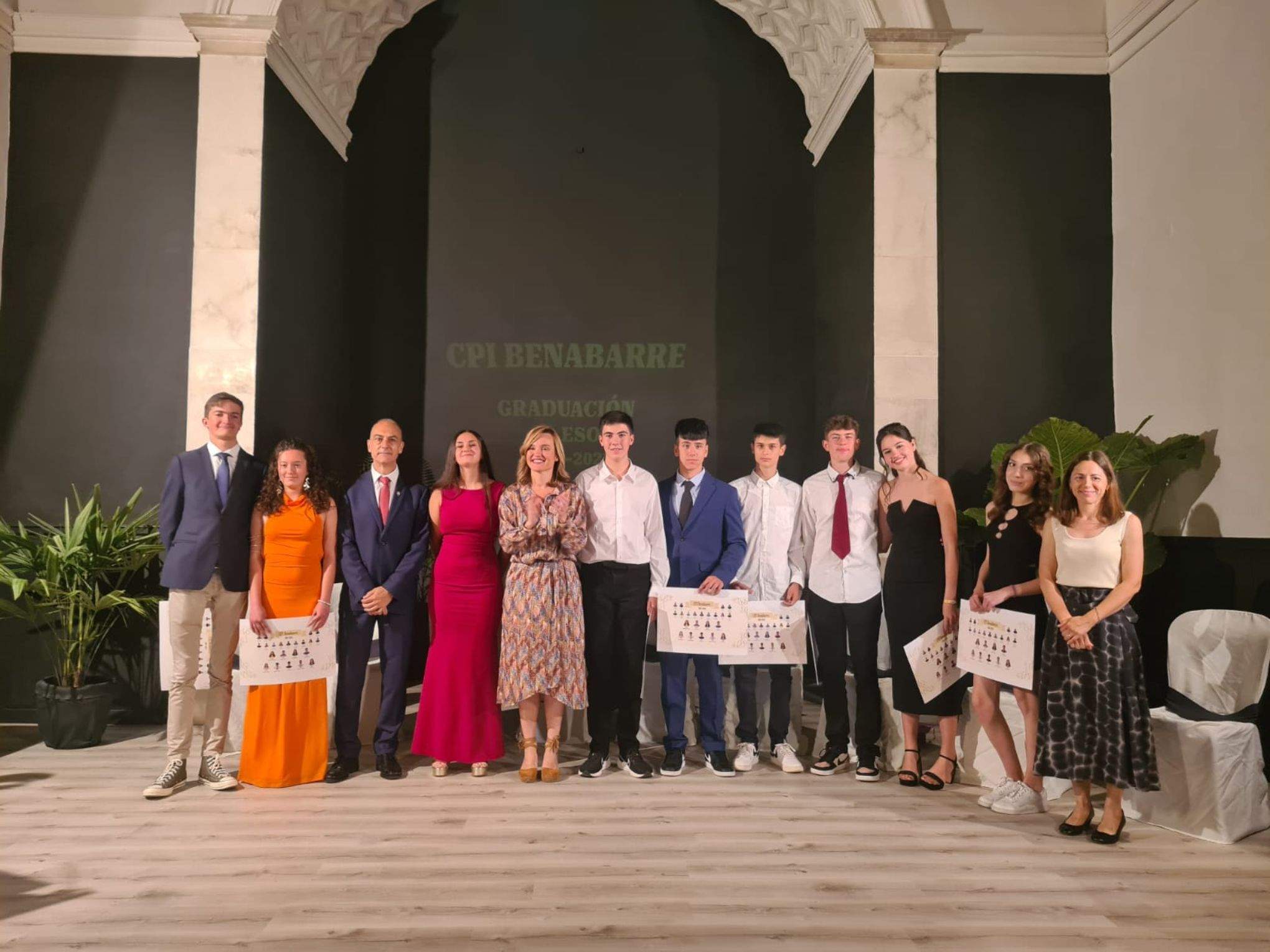 Graduación de los nueve alumnos que forman la primera promoción de la ESO de Benabarre.