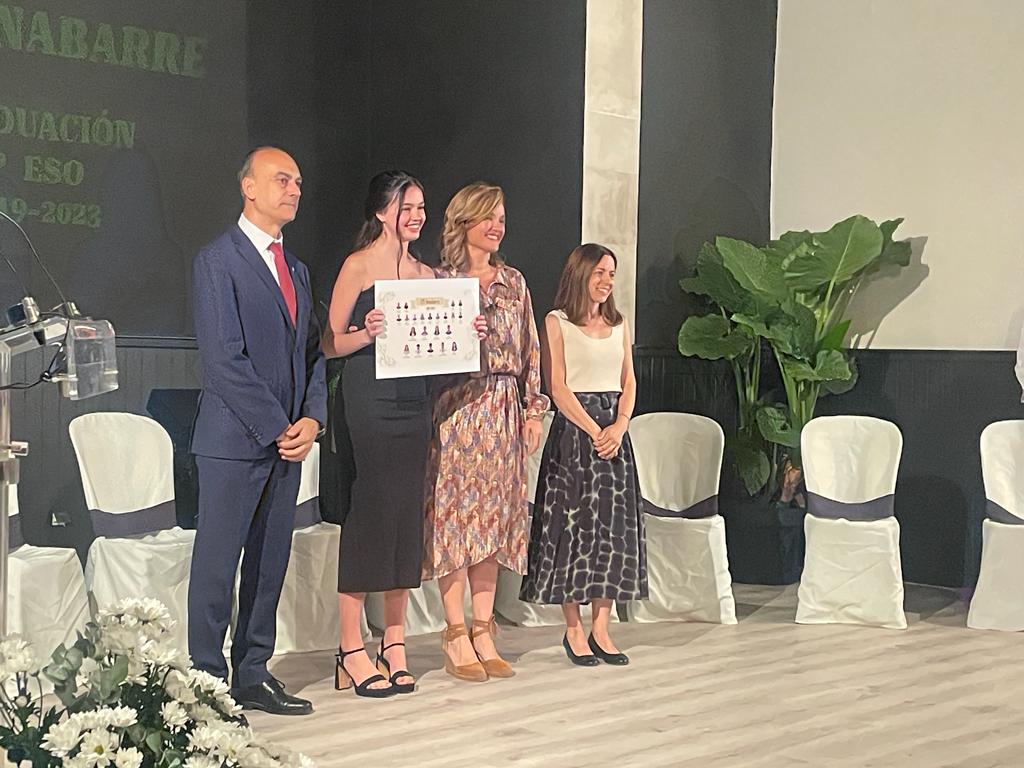 Graduación de los nueve alumnos que forman la primera promoción de la ESO de Benabarre.