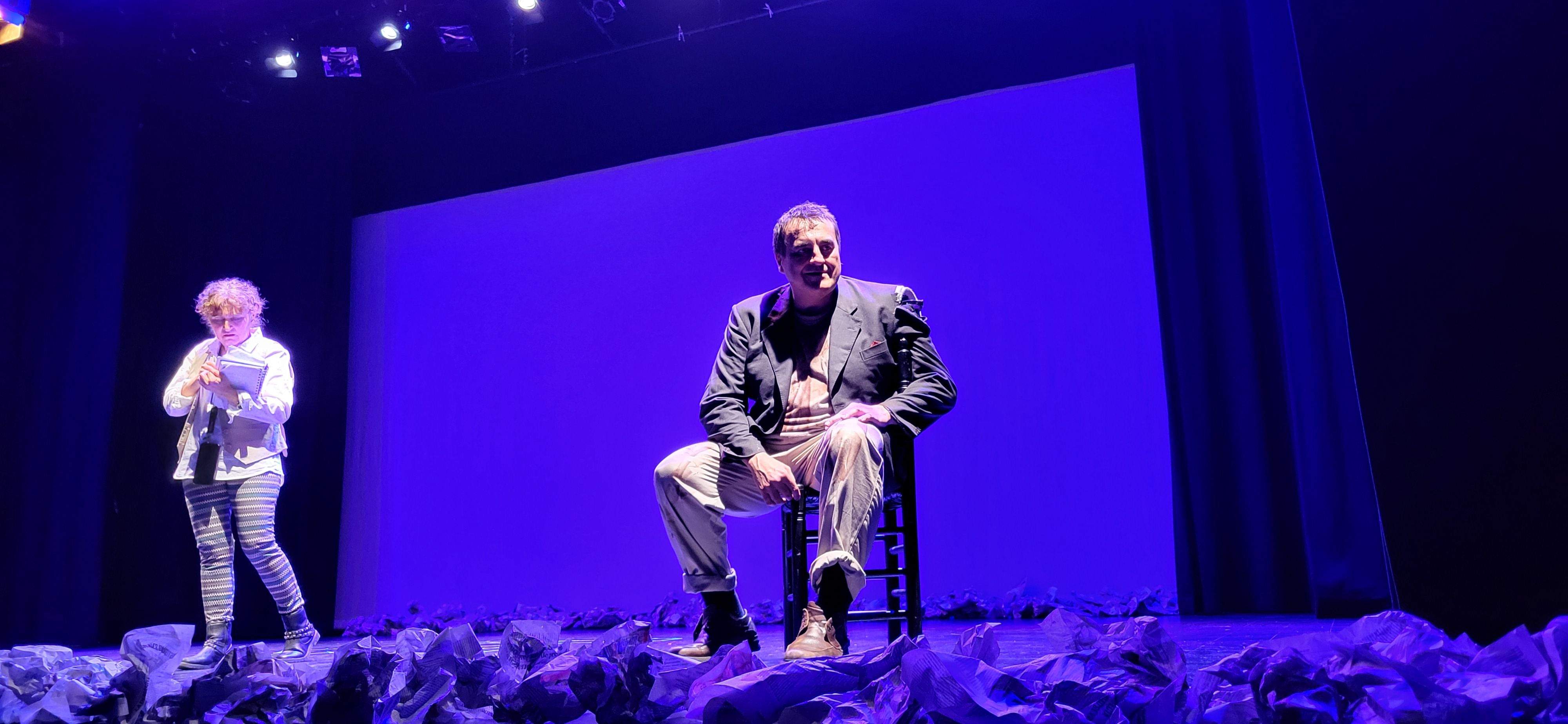 Candil teatro con la obra "Topografía de un desnudo". Foto Myriam Martínez