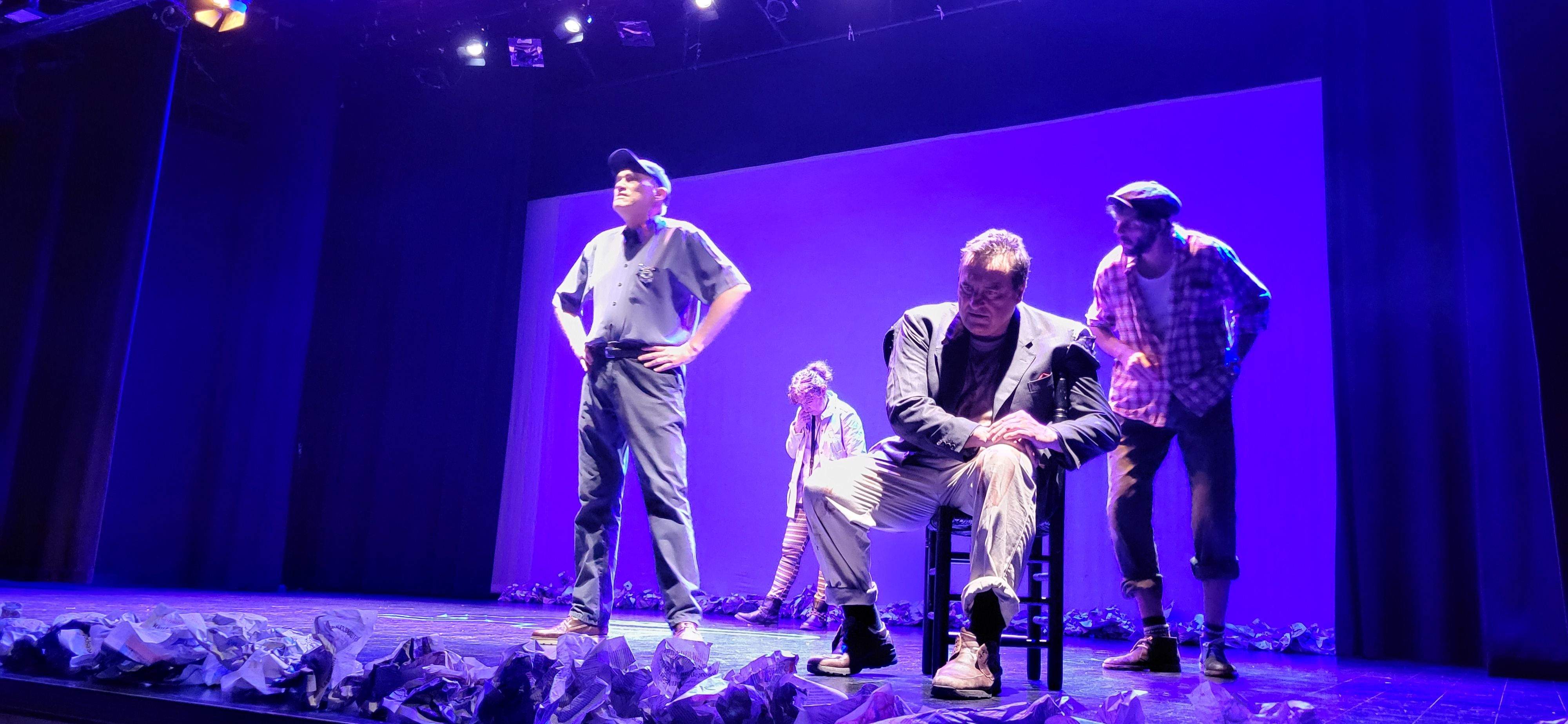 Candil teatro con la obra "Topografía de un desnudo". Foto Myriam Martínez