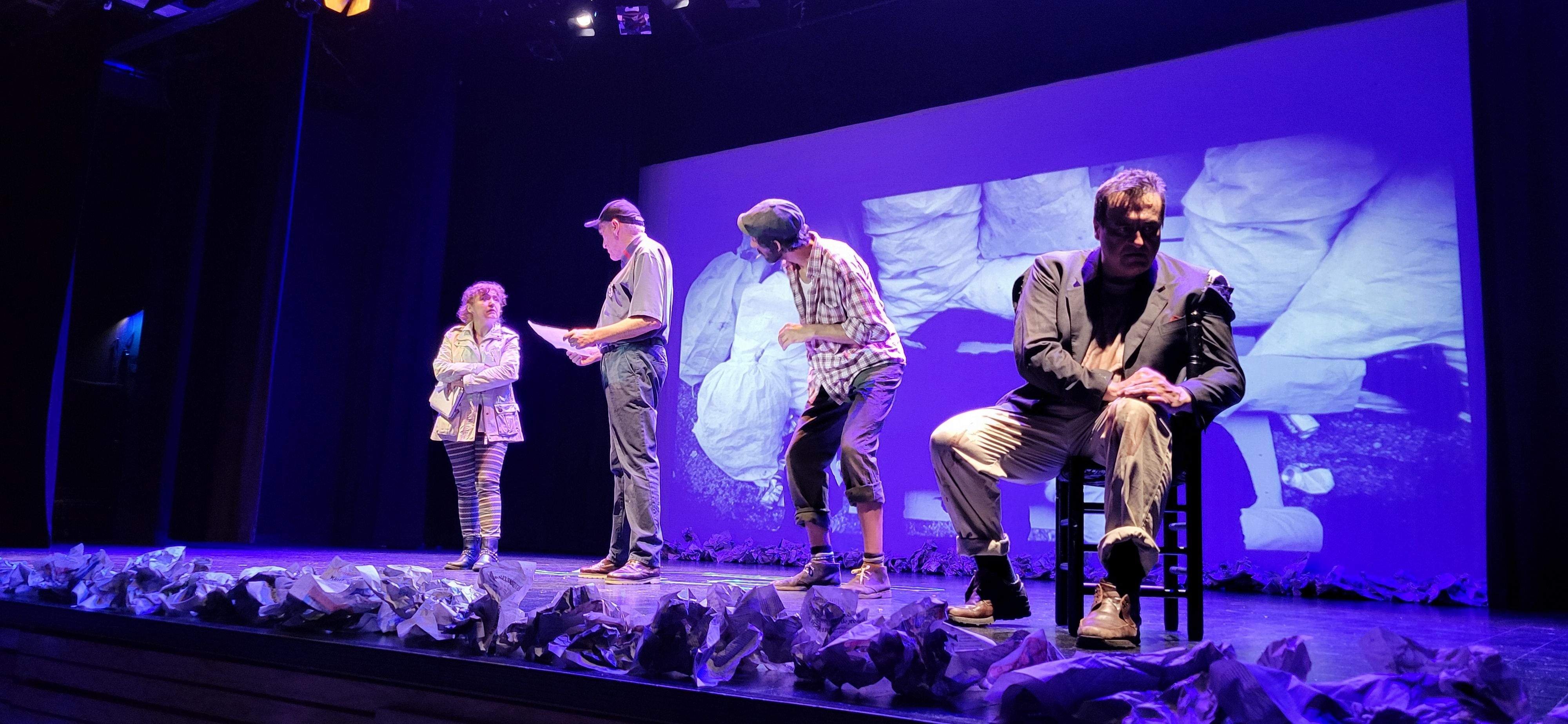 Candil teatro con la obra "Topografía de un desnudo". Foto Myriam Martínez