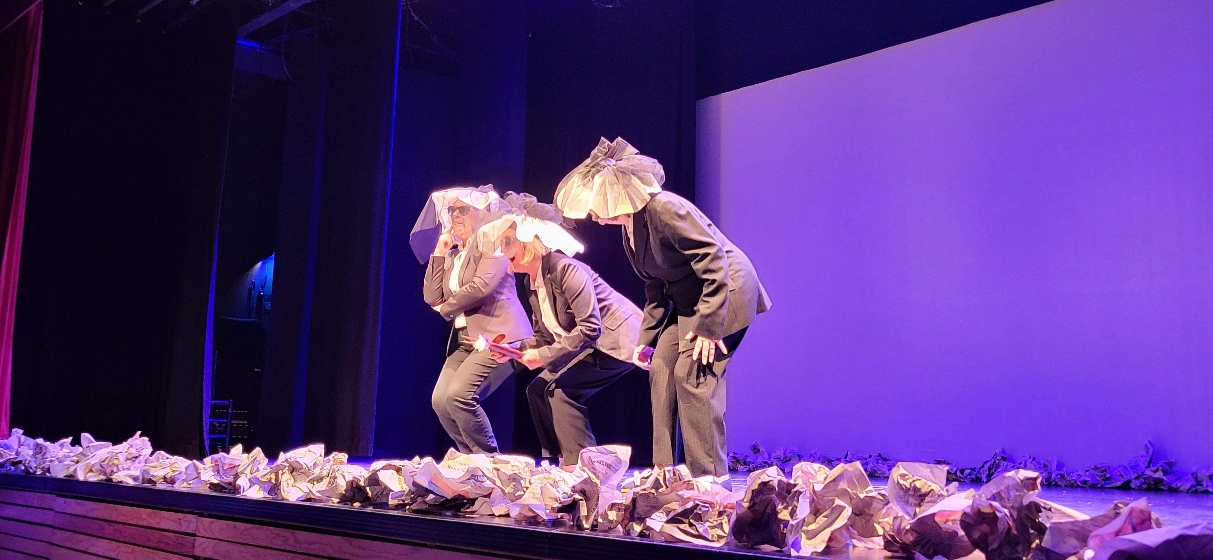 Candil teatro con la obra "Topografía de un desnudo". Foto Myriam Martínez