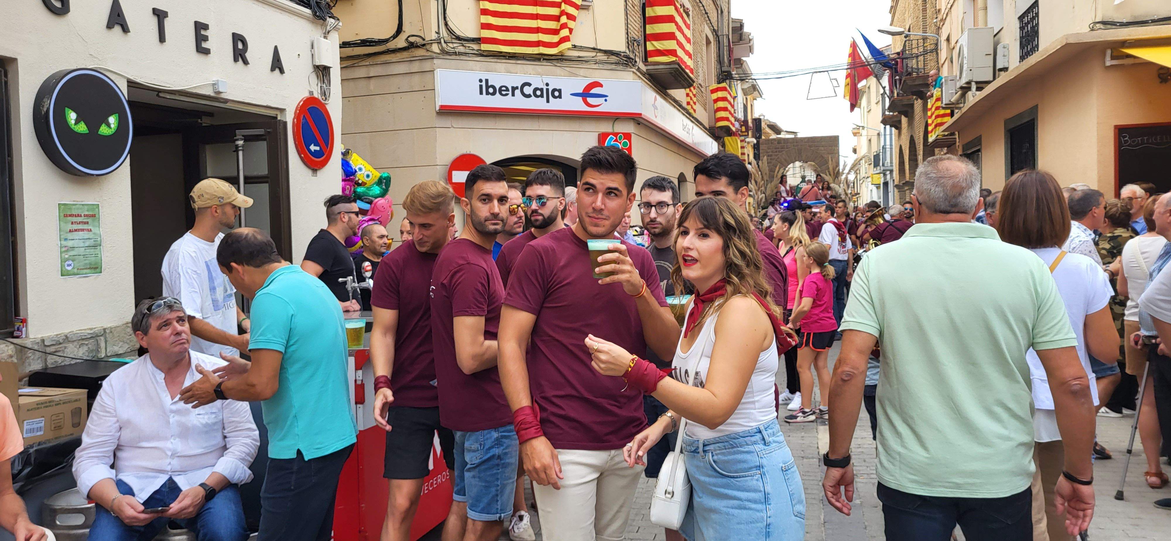 Almudévar celebra el chupinazo. Foto Mercedes Manterola 