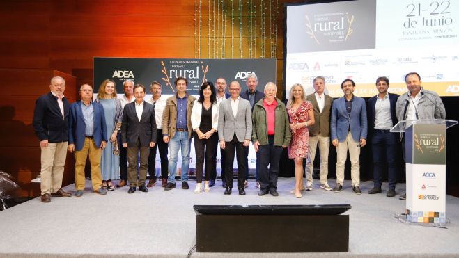 Foto de familia tras el COMTUR Foto de familia tras el COMTUR