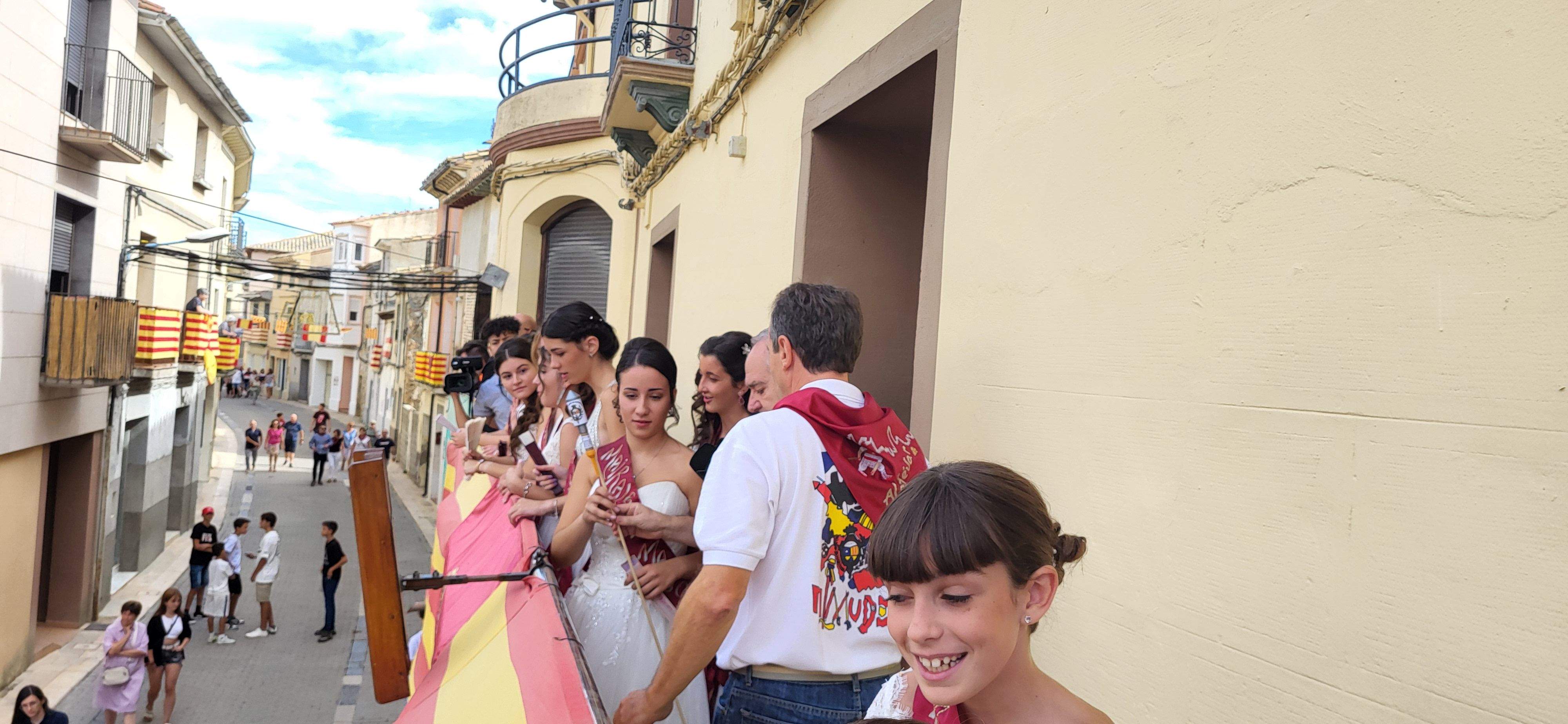 Almudévar celebra el chupinazo. Foto Mercedes Manterola 