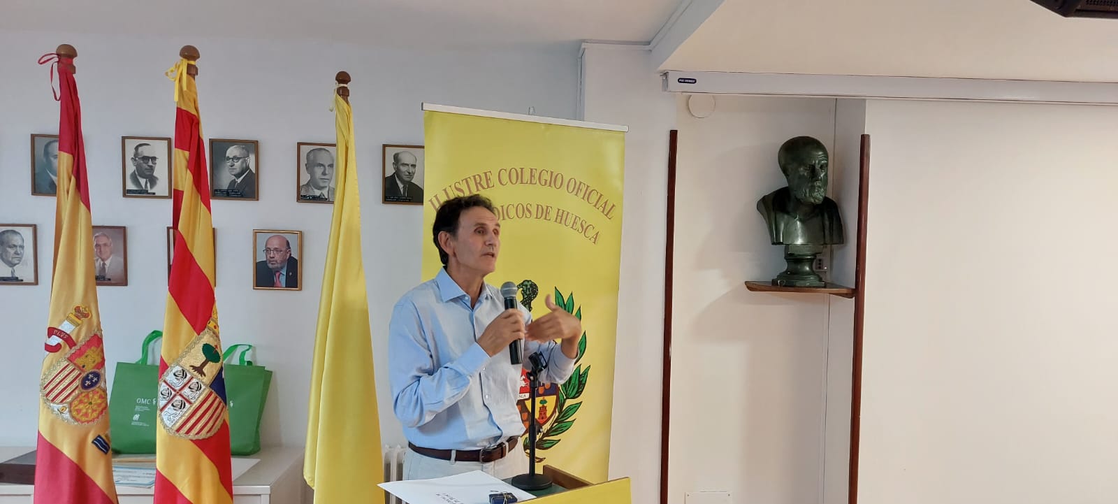 Día del Colegiado en el Colegio de Médicos de Huesca. Foto Javier García Antón
