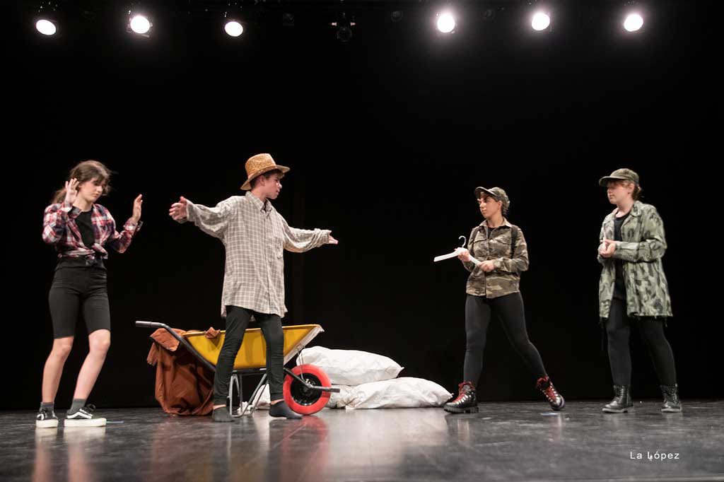 La Ventana teatro, con ¡Es la guerra!. Foto La López