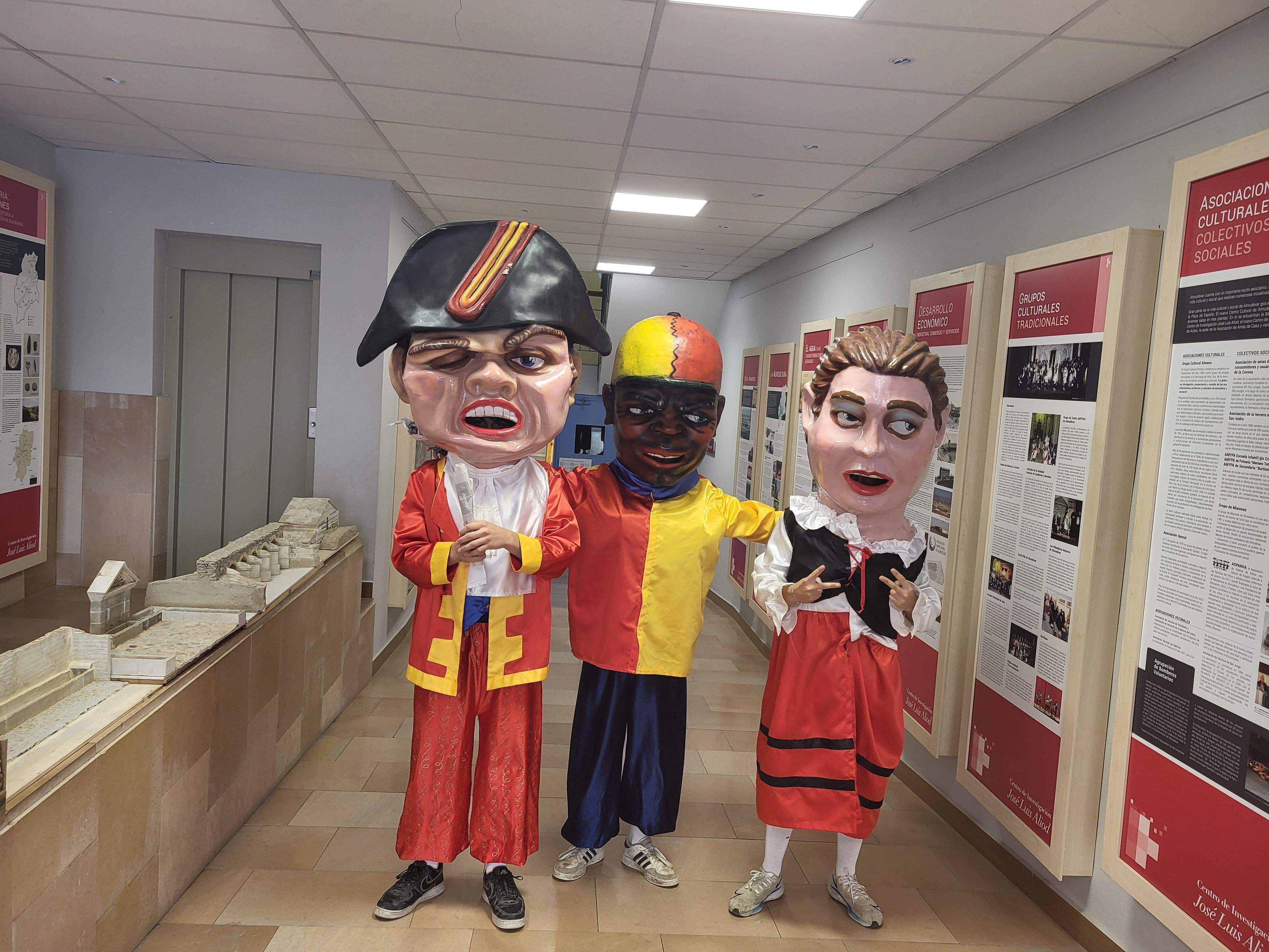 Gran chupinazo anunciador de las fiestas de Almudévar. Foto Myriam Martínez 