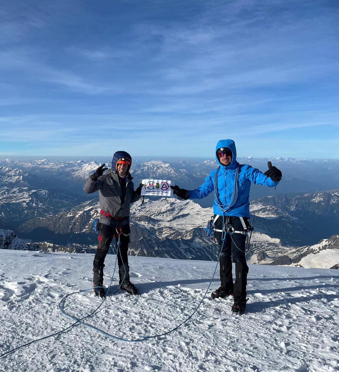 David Andrés y Fernando Latorre, en la cima del Mont Blanc.