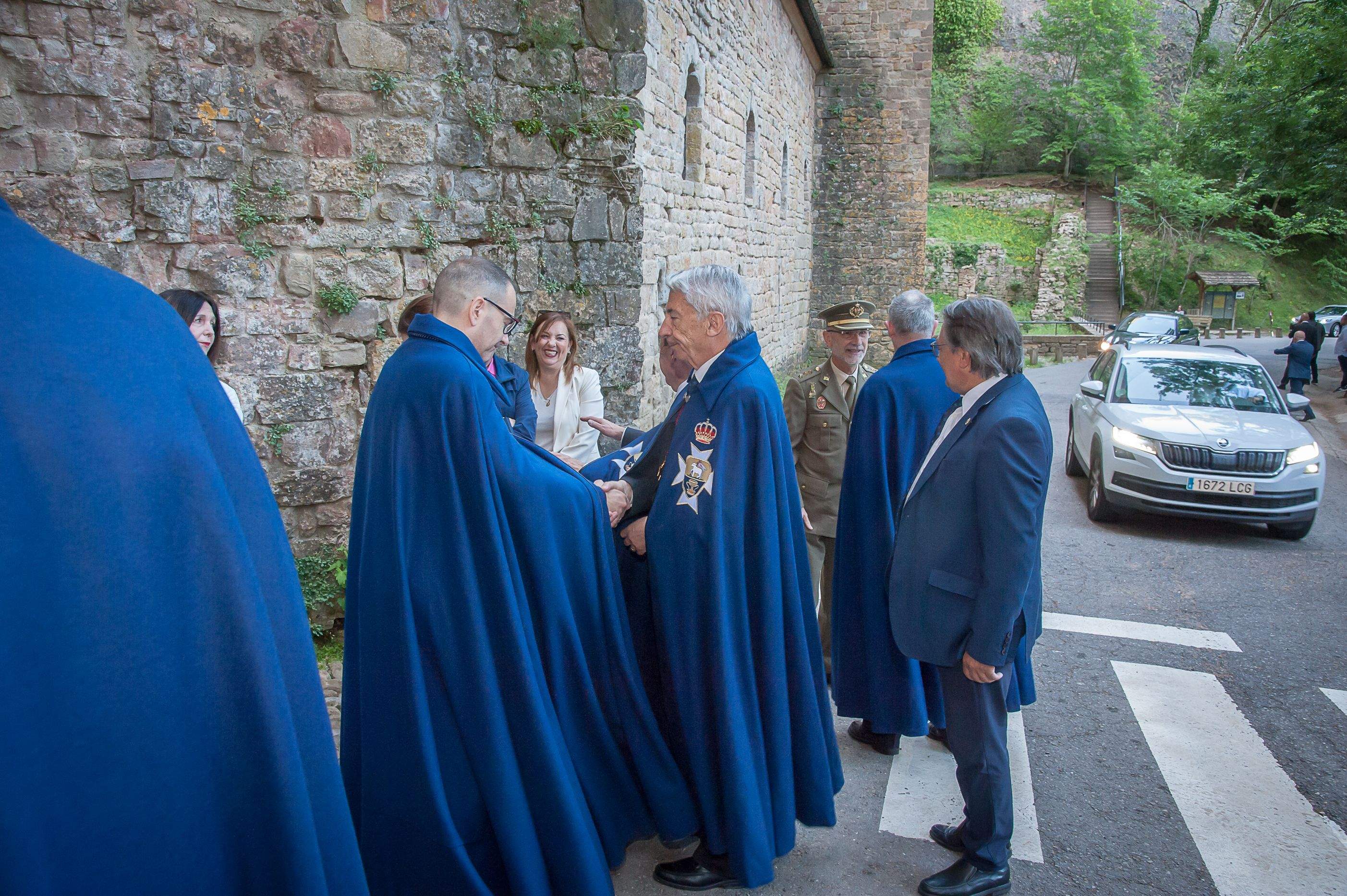 Homenaje a los Reyes de Aragón de la Hermandad de San Juan de la Peña