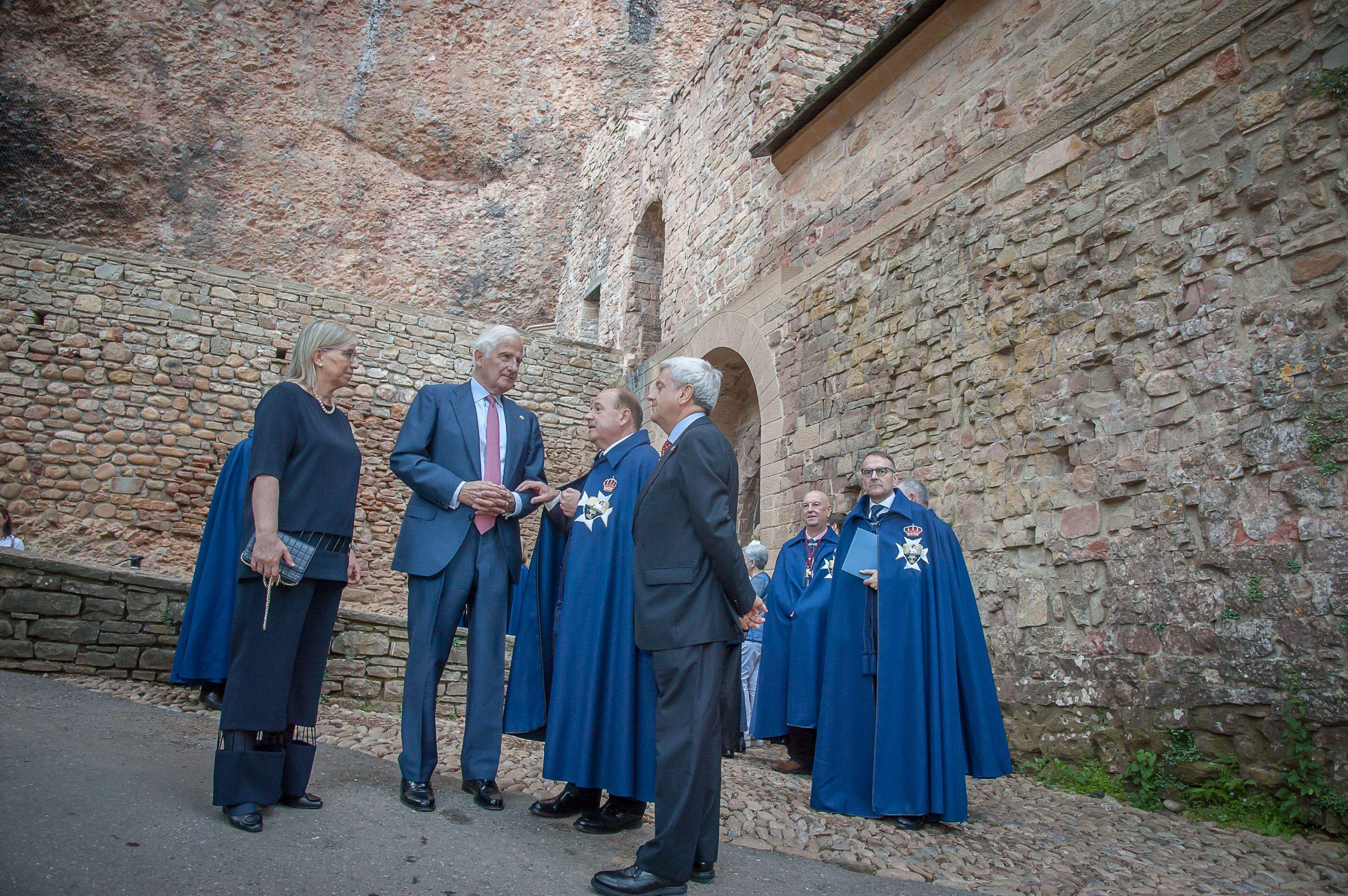 Homenaje a los Reyes de Aragón de la Hermandad de San Juan de la Peña
