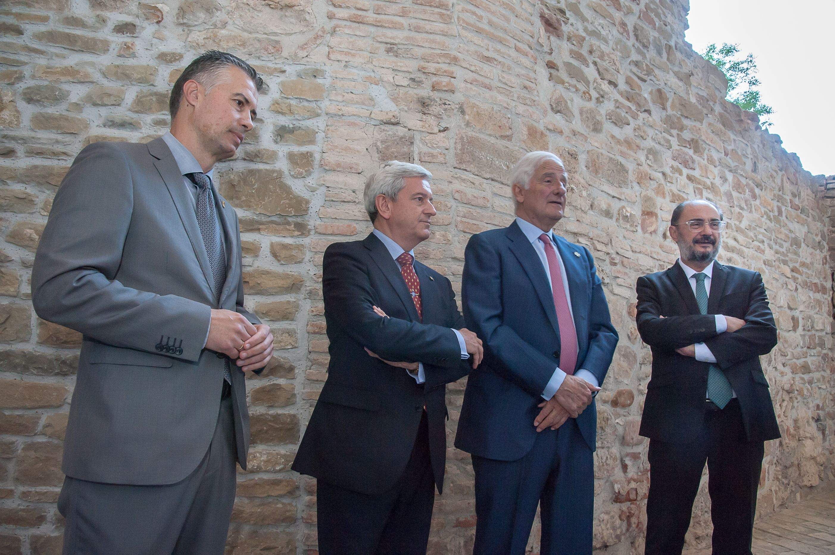 Homenaje a los Reyes de Aragón de la Hermandad de San Juan de la Peña
