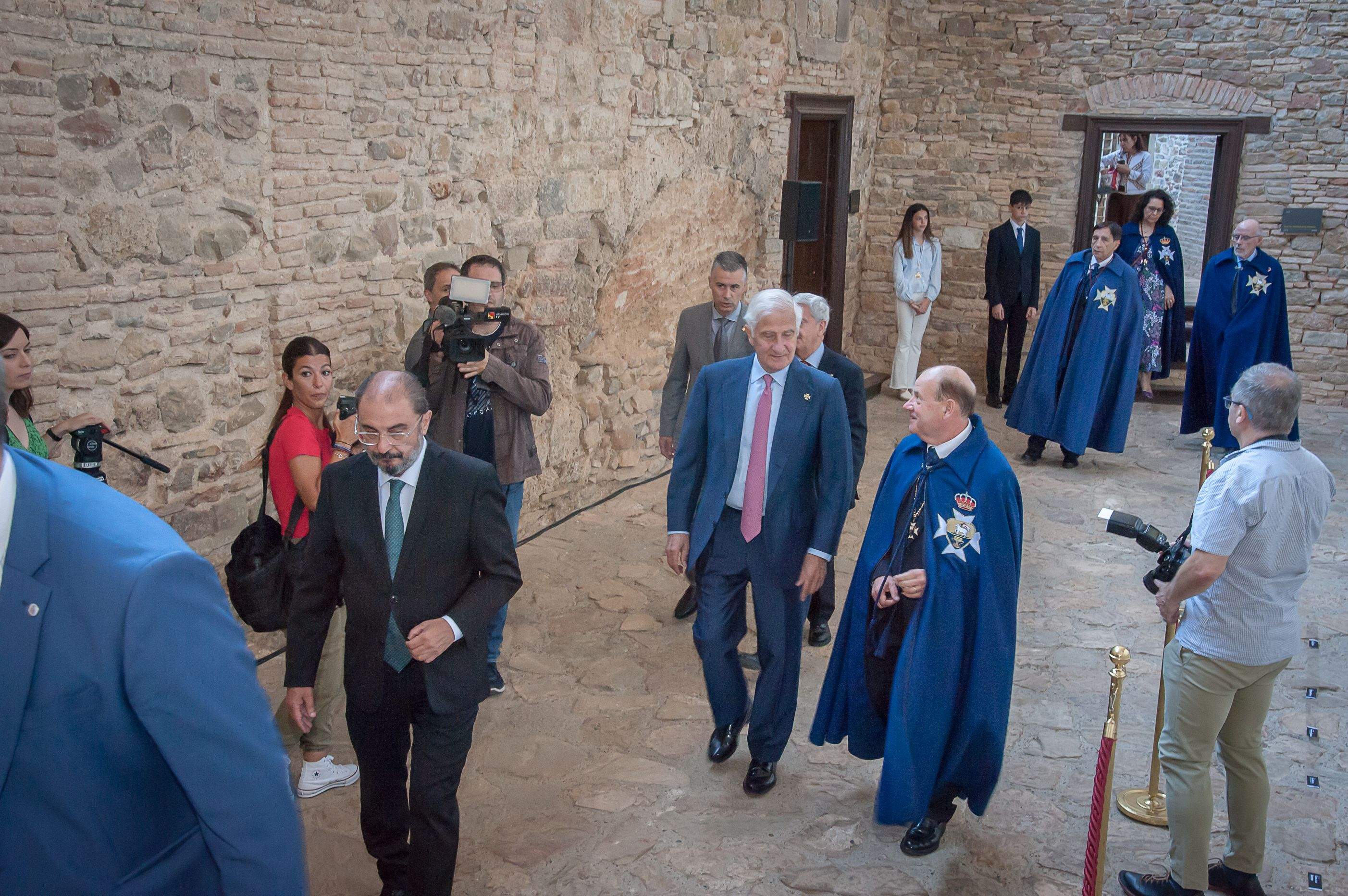 Homenaje a los Reyes de Aragón de la Hermandad de San Juan de la Peña