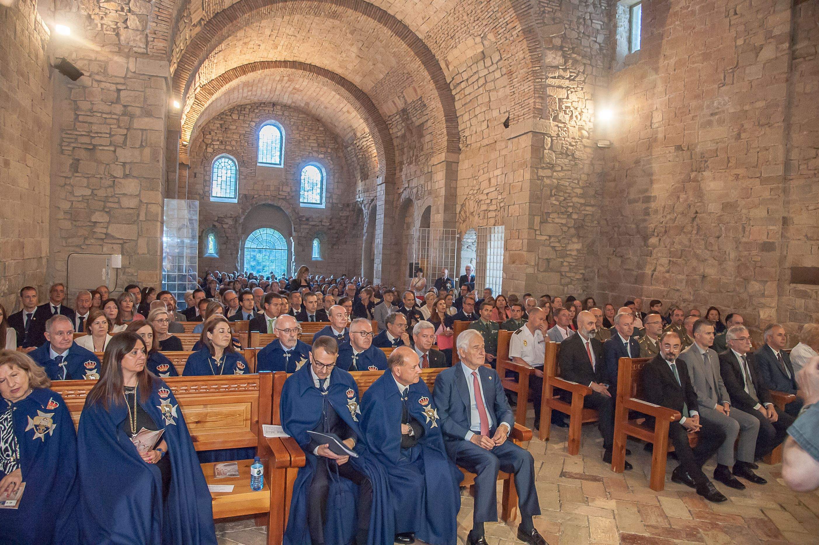 Homenaje a los Reyes de Aragón de la Hermandad de San Juan de la Peña