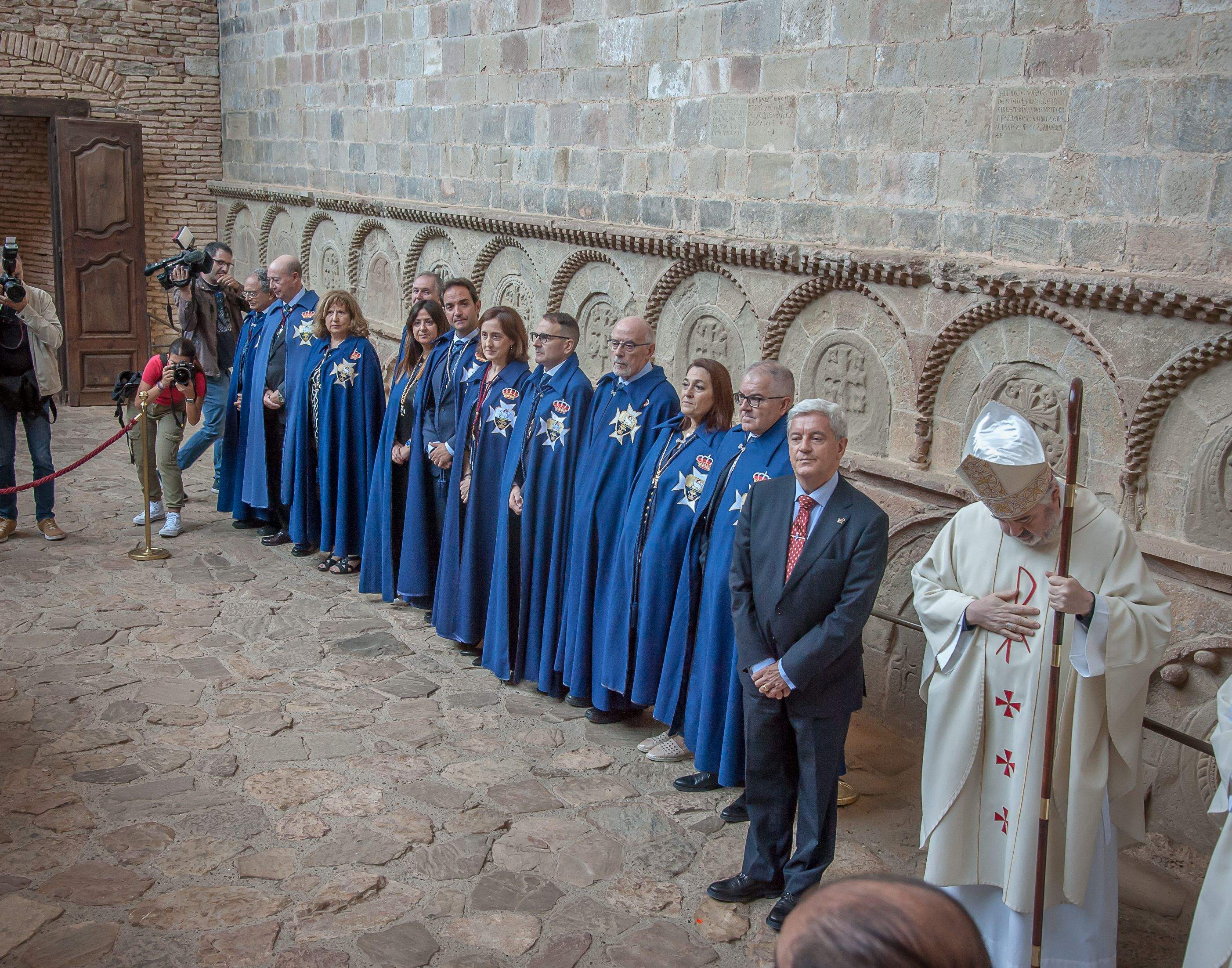 Homenaje a los Reyes de Aragón de la Hermandad de San Juan de la Peña