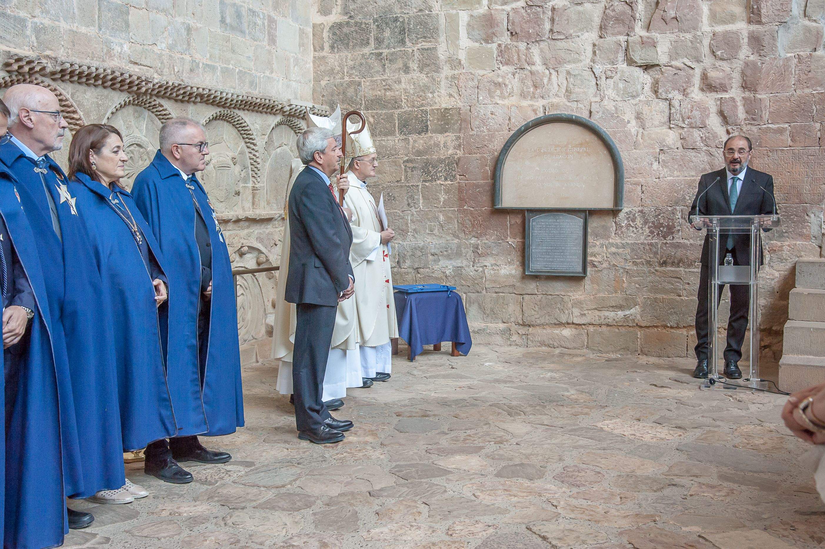 Homenaje a los Reyes de Aragón de la Hermandad de San Juan de la Peña