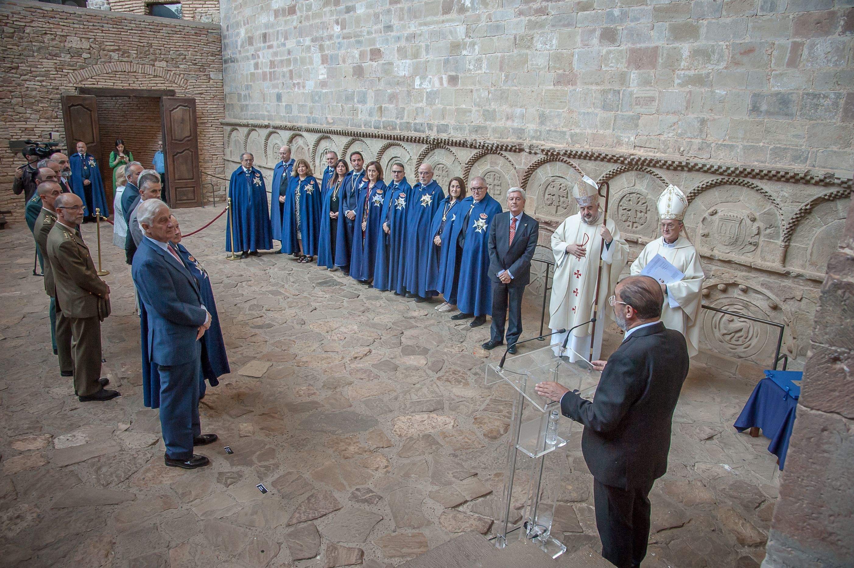 Homenaje a los Reyes de Aragón de la Hermandad de San Juan de la Peña