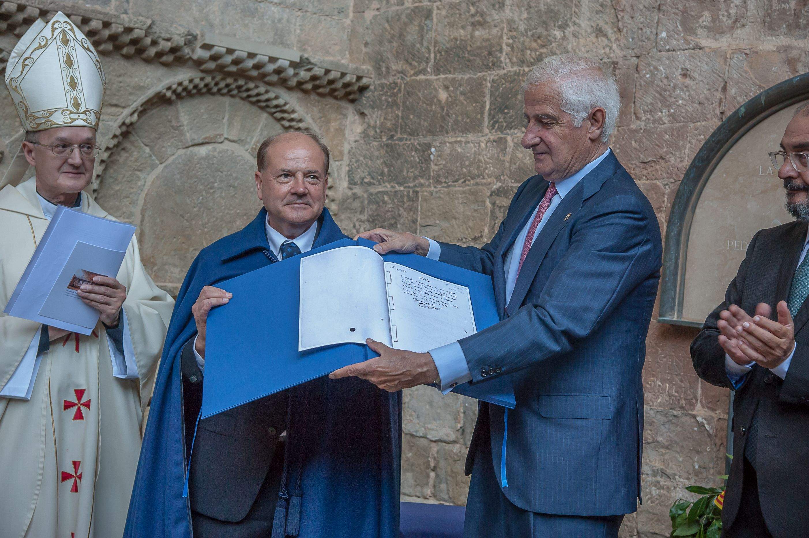 Homenaje a los Reyes de Aragón de la Hermandad de San Juan de la Peña