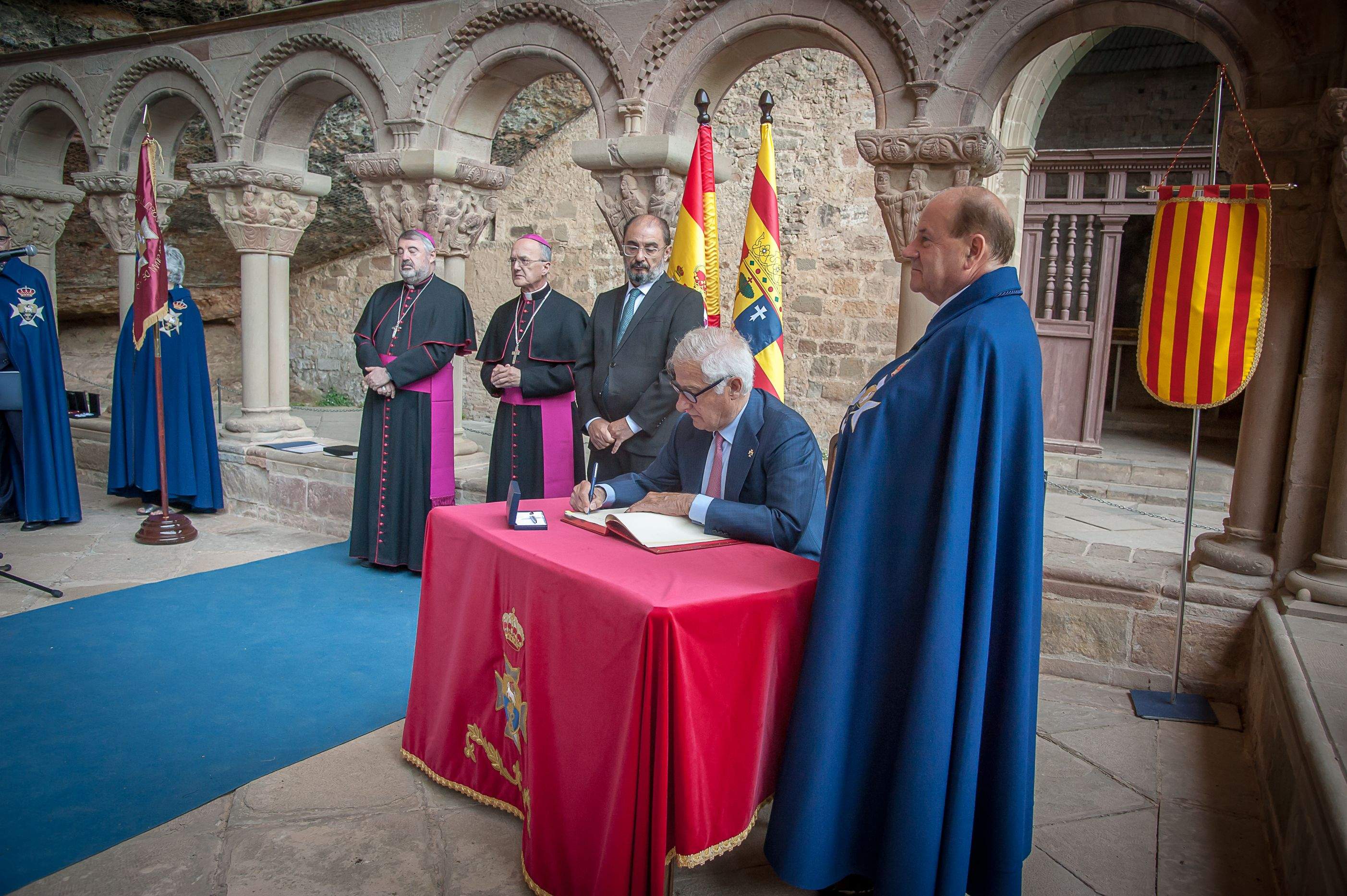 Homenaje a los Reyes de Aragón de la Hermandad de San Juan de la Peña