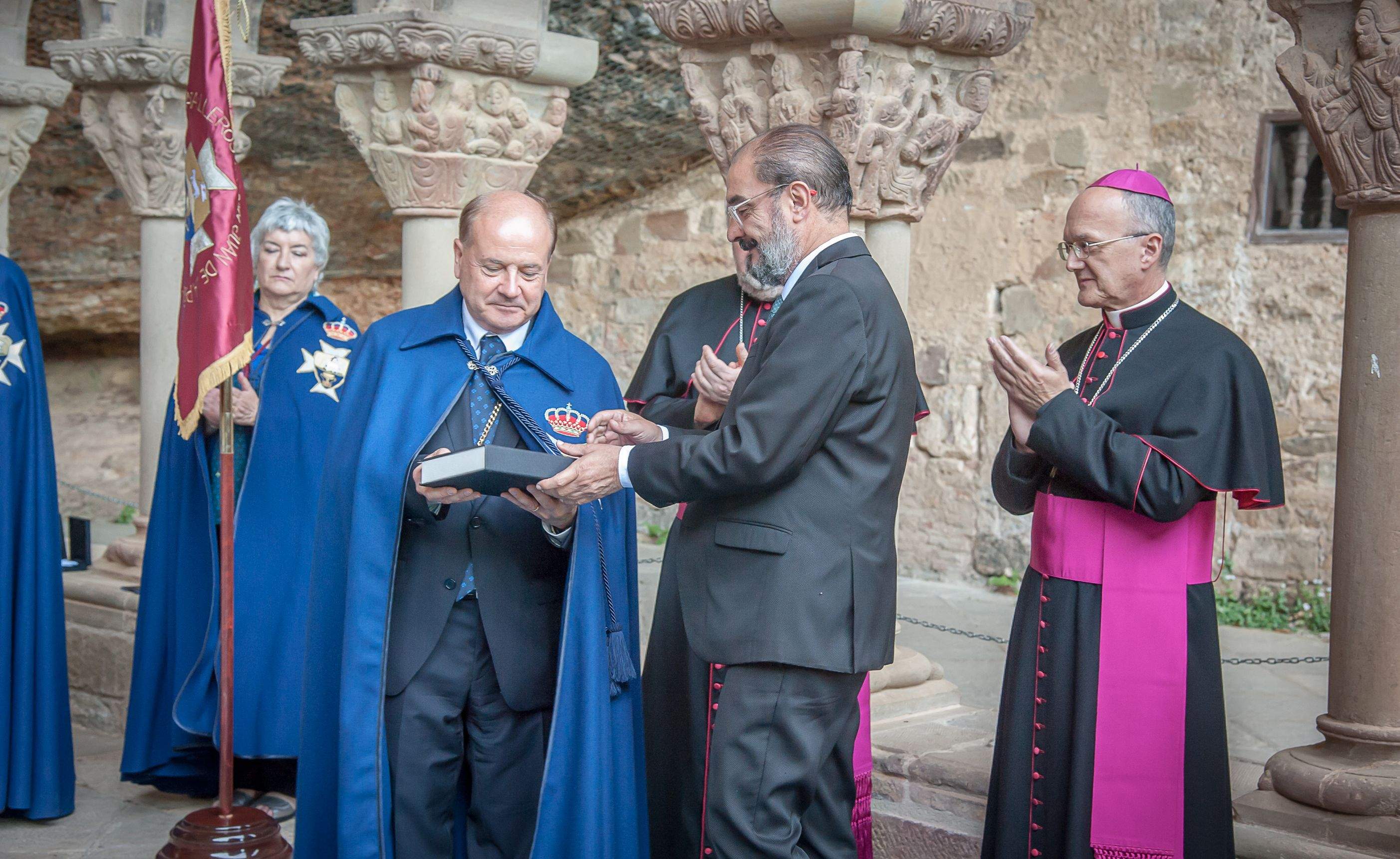 Homenaje a los Reyes de Aragón de la Hermandad de San Juan de la Peña