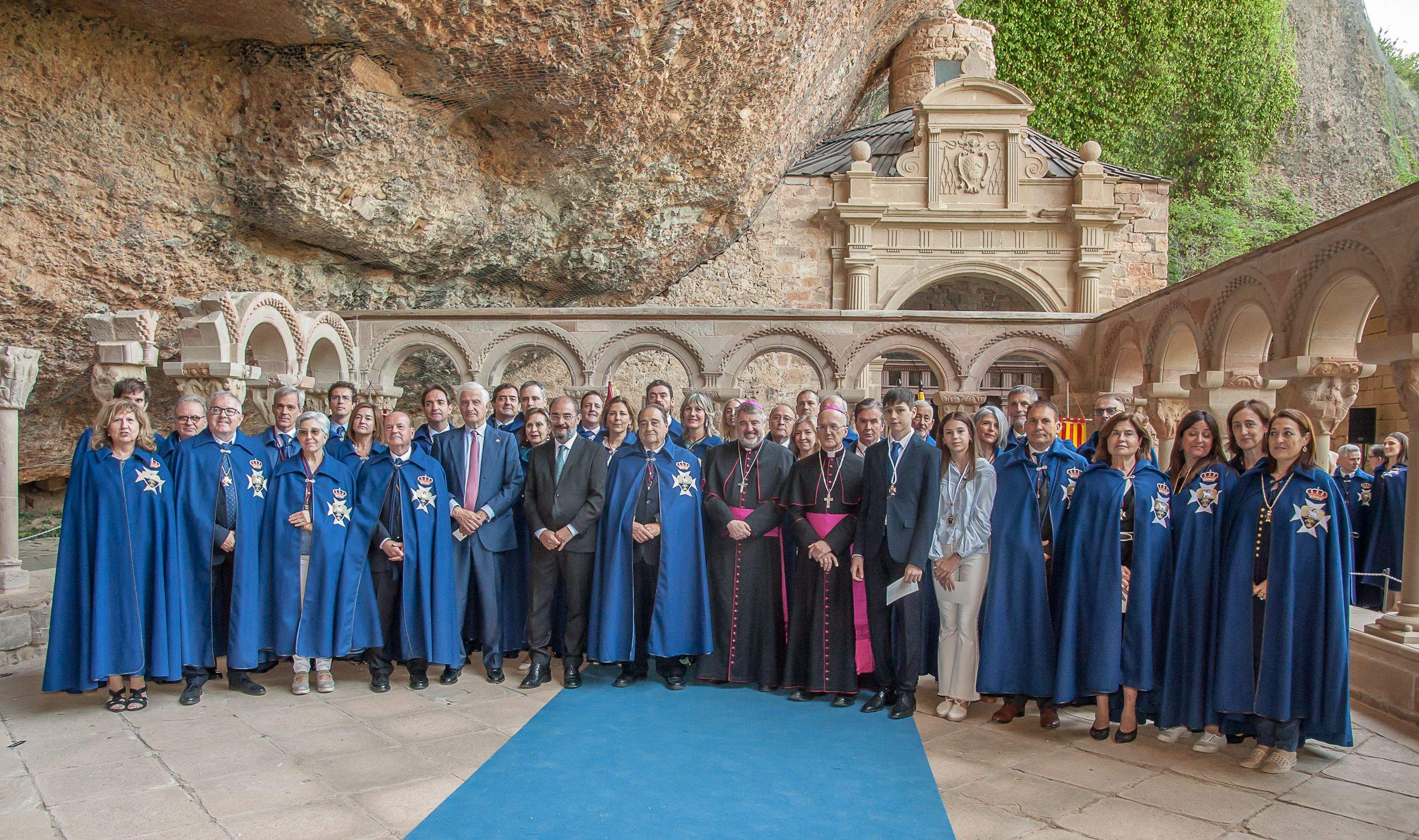 Homenaje a los Reyes de Aragón de la Hermandad de San Juan de la Peña