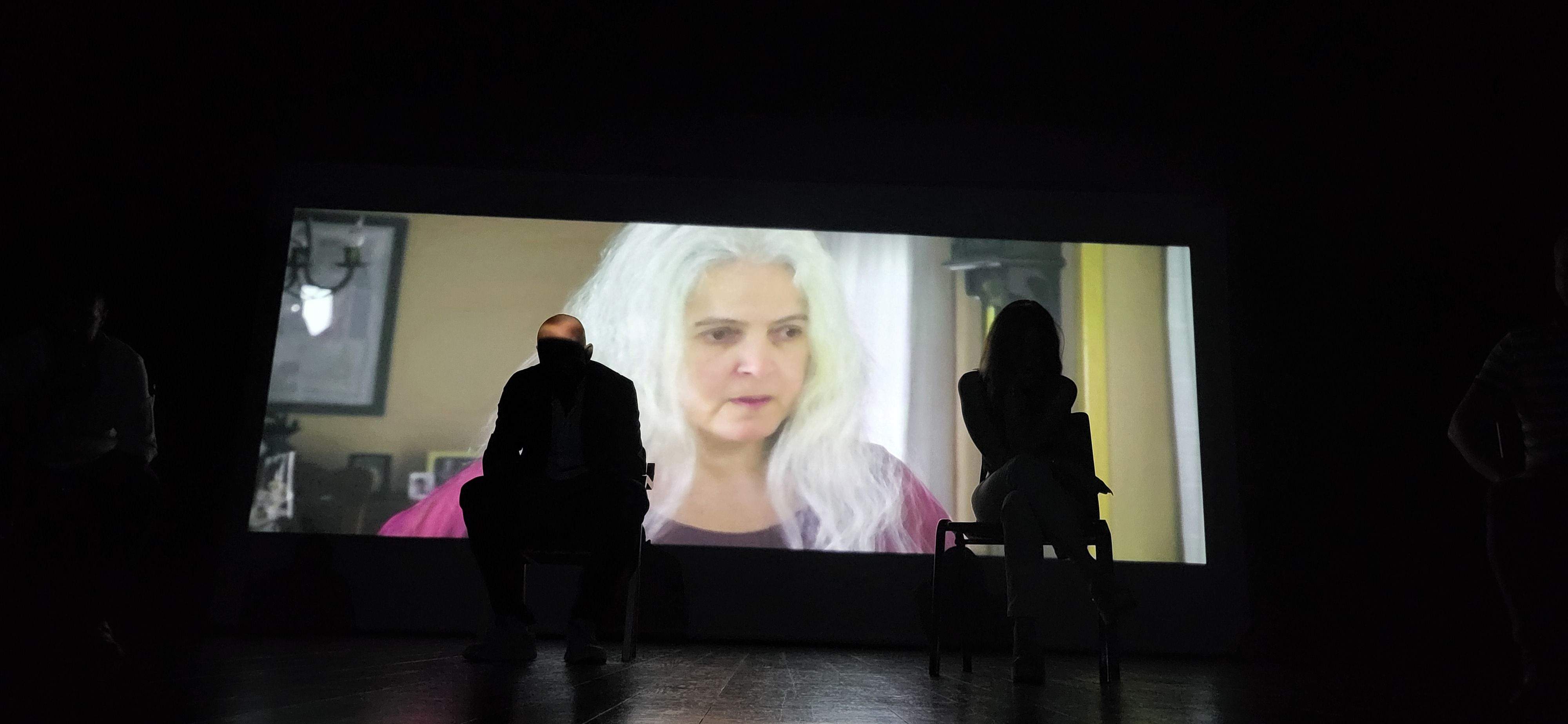  Los Salvatierra y la obra "Garnacha negra". Foto Myriam Martínez