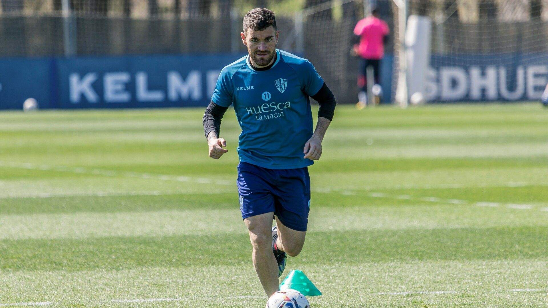Javi Galán, en un entrenamiento con el Huesca. Foto SD Huesca