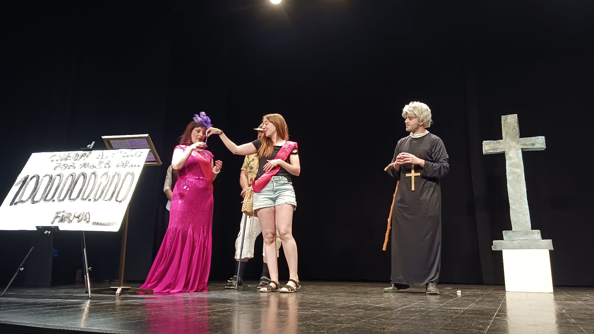 Infinito Teatro y la obra "Korruptia". Foto La López 