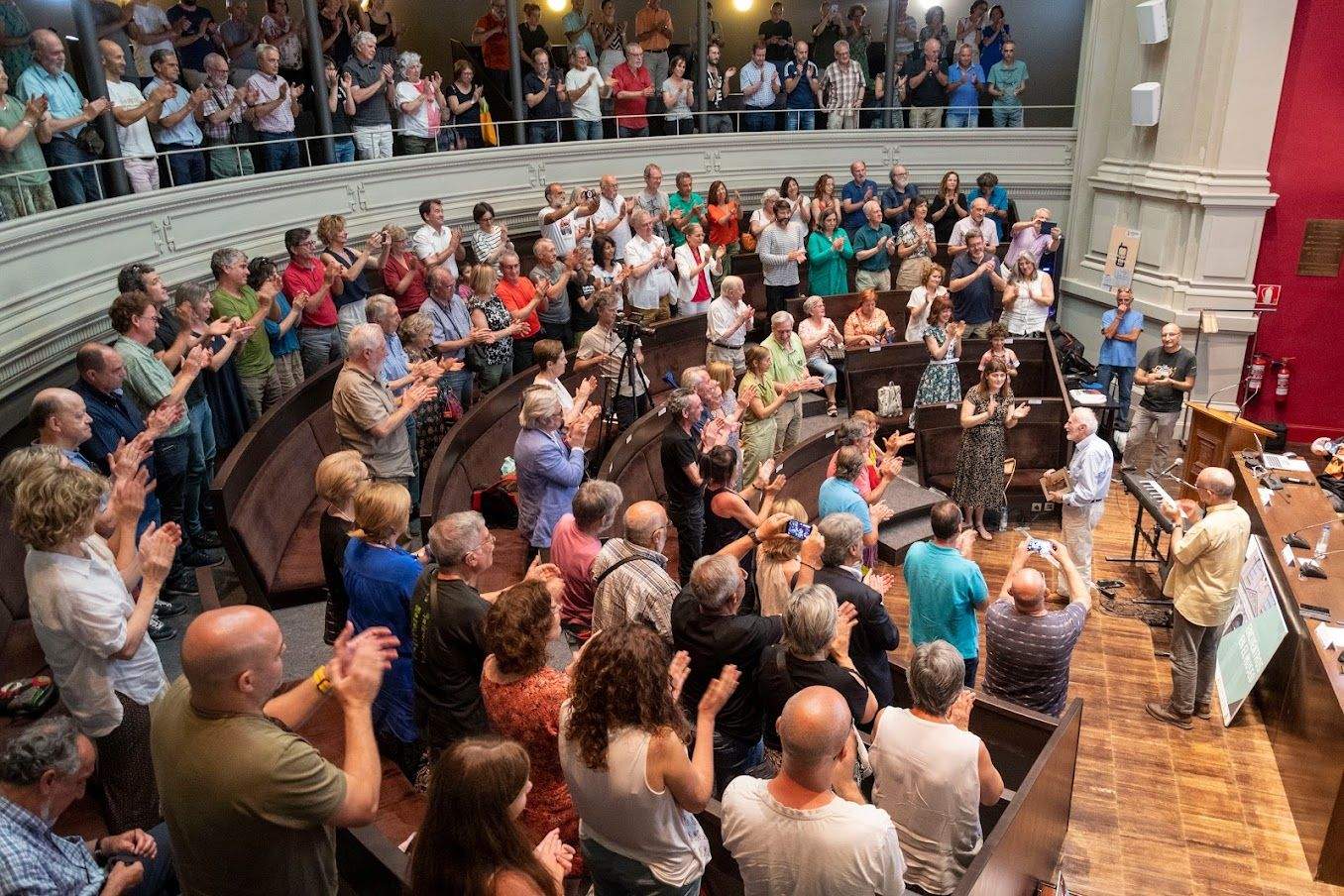 Homenaje a Eduardo Martínez de Pisón de la Plataforma en Defensa de las Montañas.