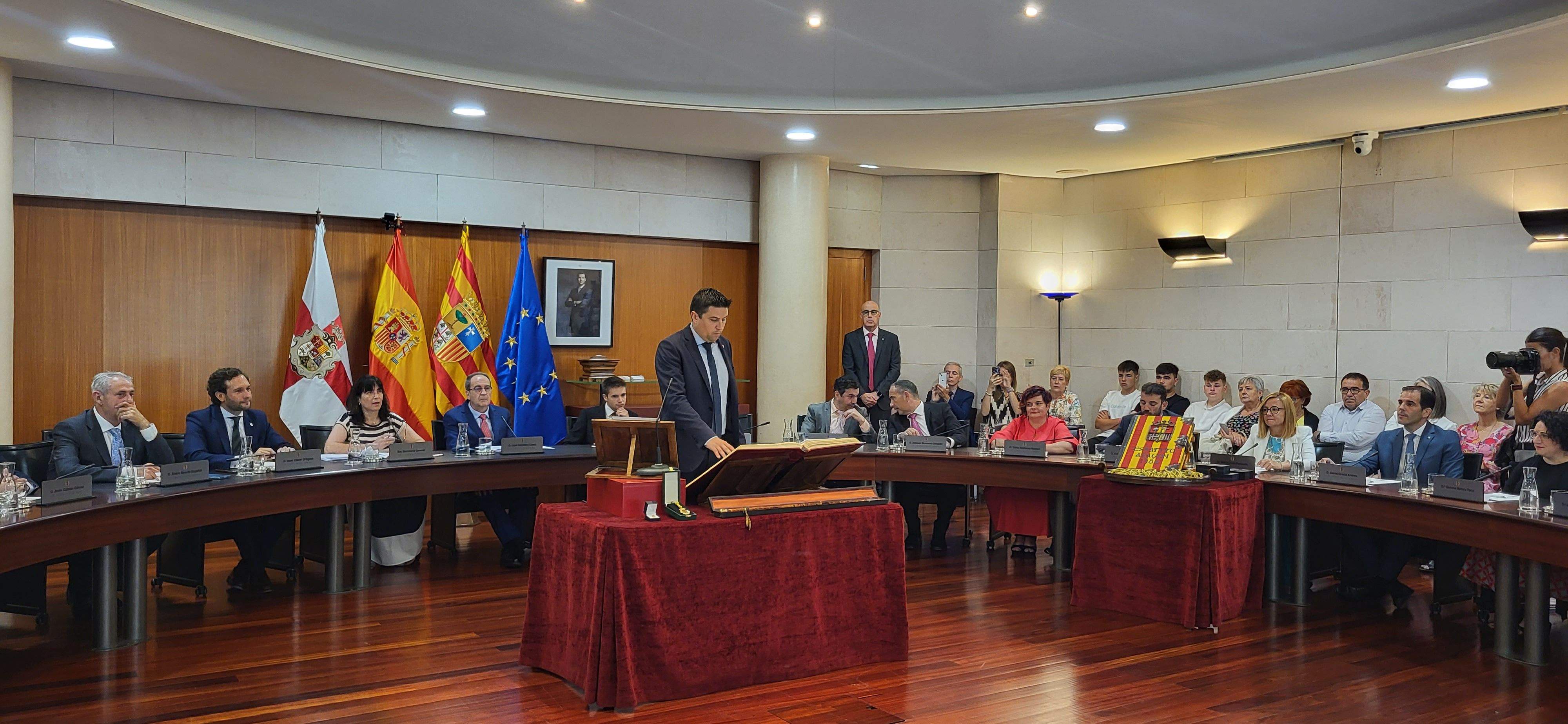 Constitución de la Diputación Provincial de Huesca. Foto Myriam Martínez