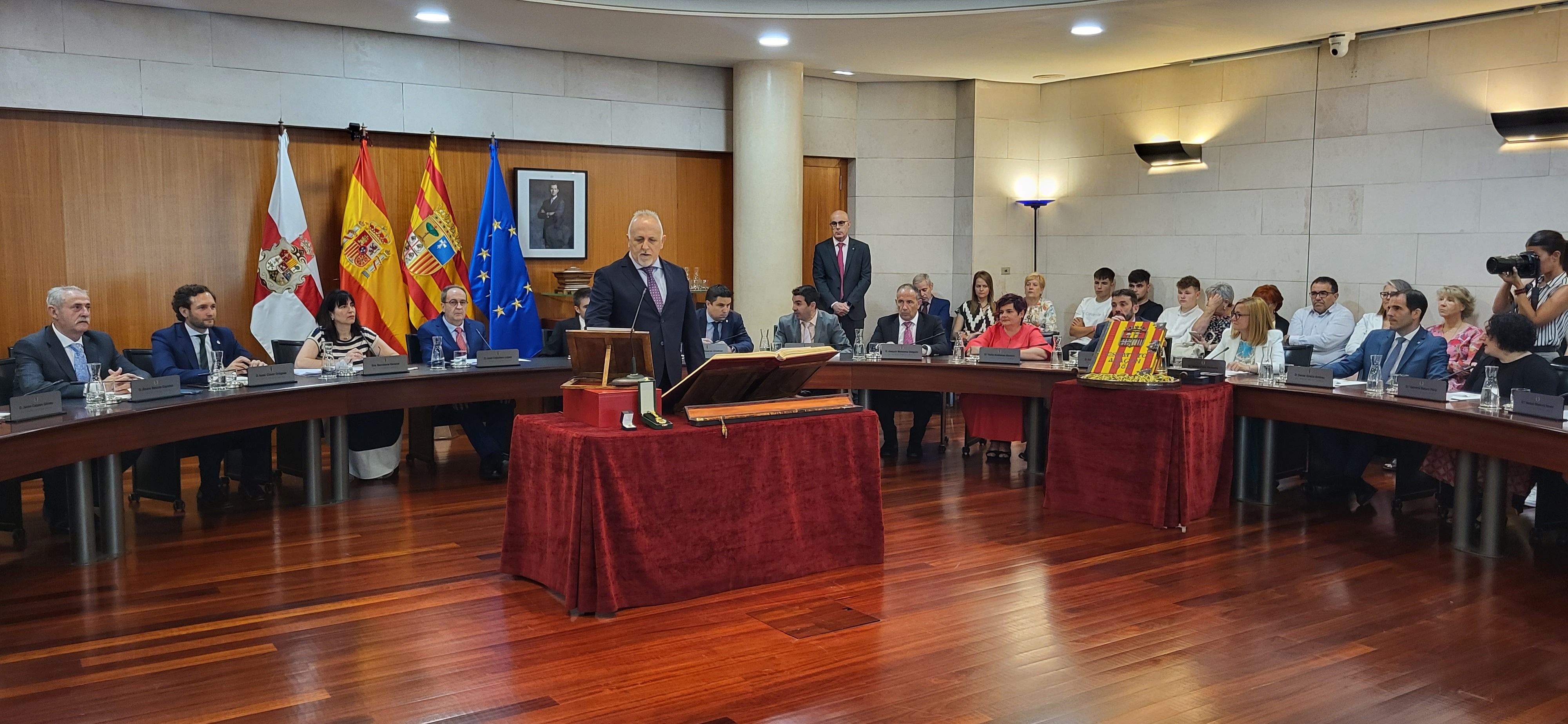 Constitución de la Diputación Provincial de Huesca. Foto Myriam Martínez