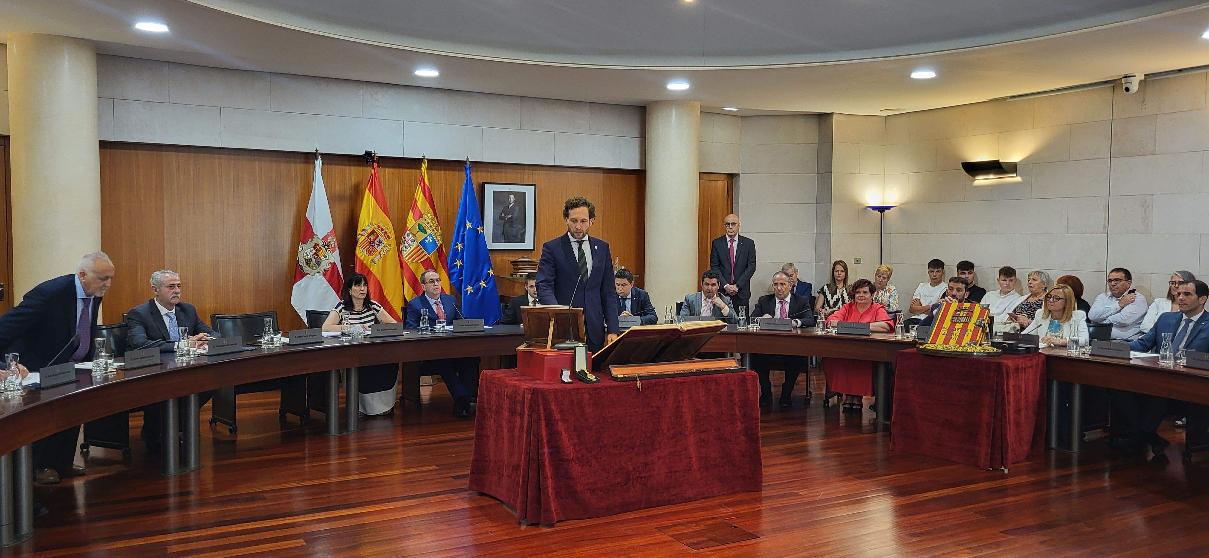 Constitución de la Diputación Provincial de Huesca. Foto Myriam Martínez