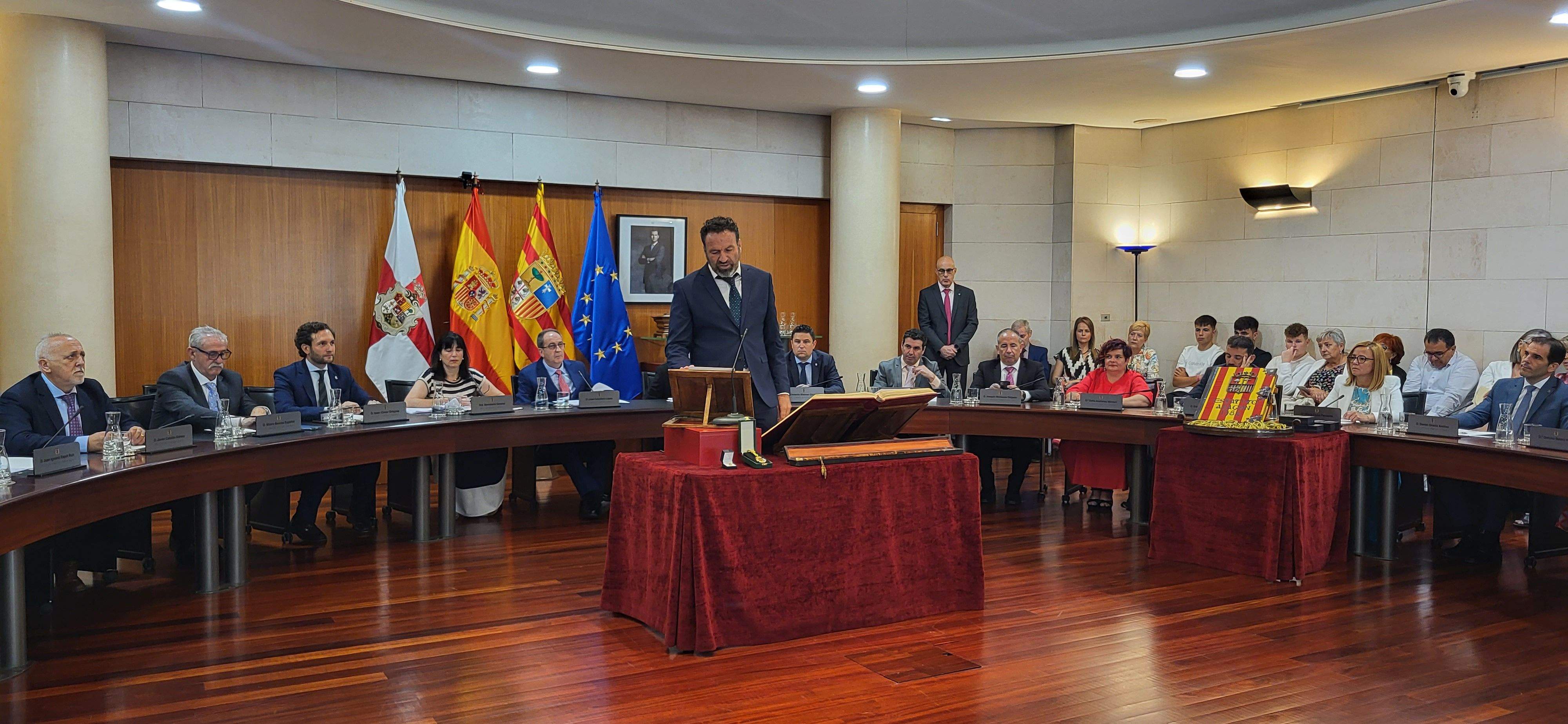 Constitución de la Diputación Provincial de Huesca. Foto Myriam Martínez