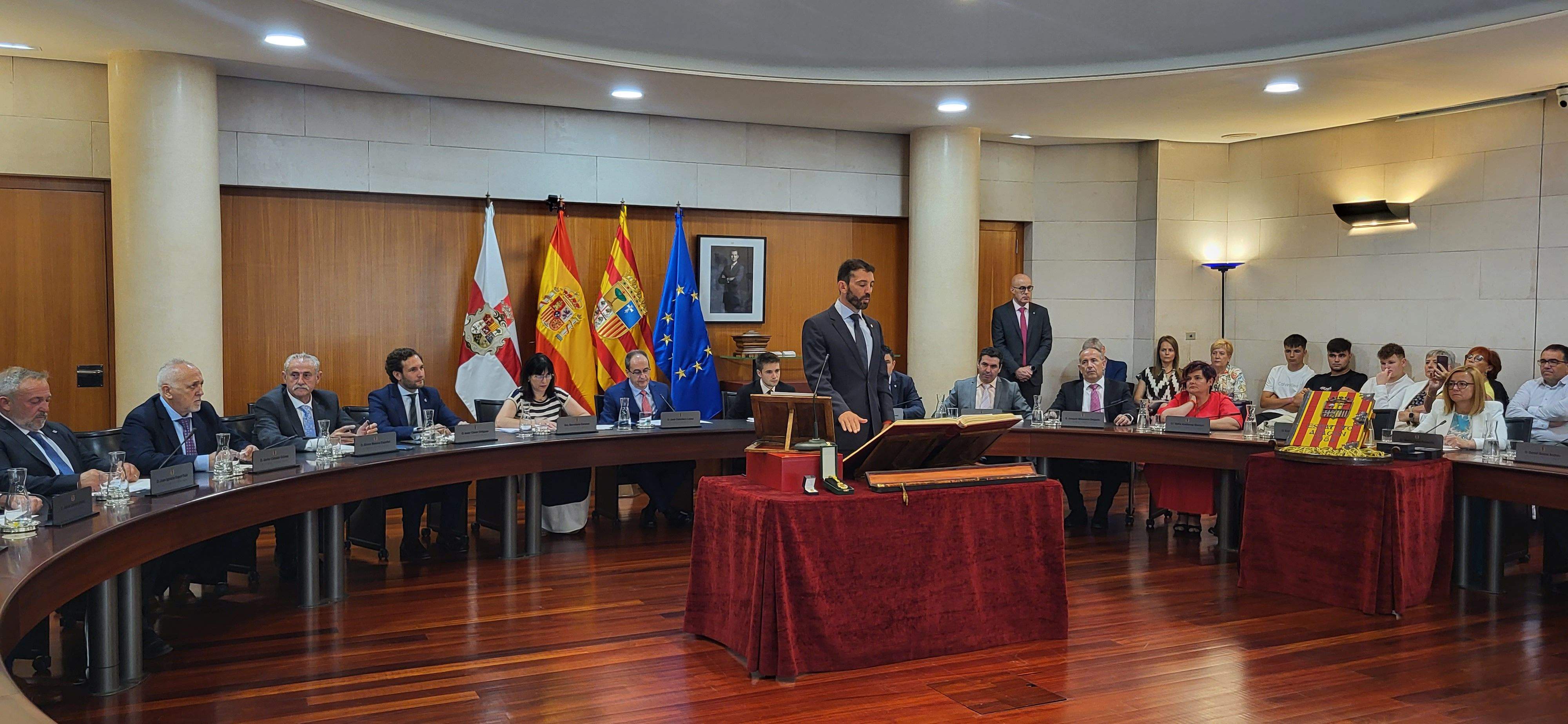 Constitución de la Diputación Provincial de Huesca. Foto Myriam Martínez