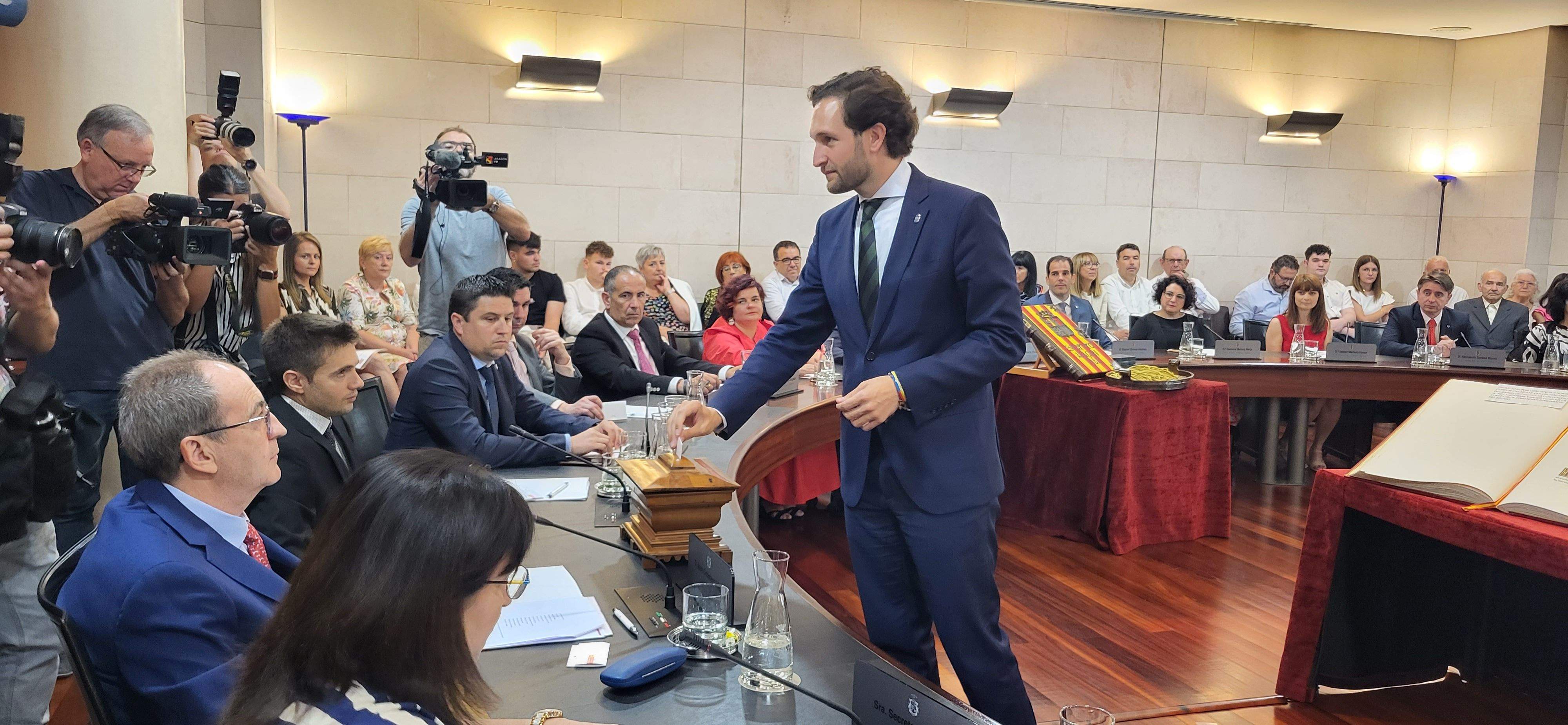 Constitución de la Diputación Provincial de Huesca. Foto Myriam Martínez