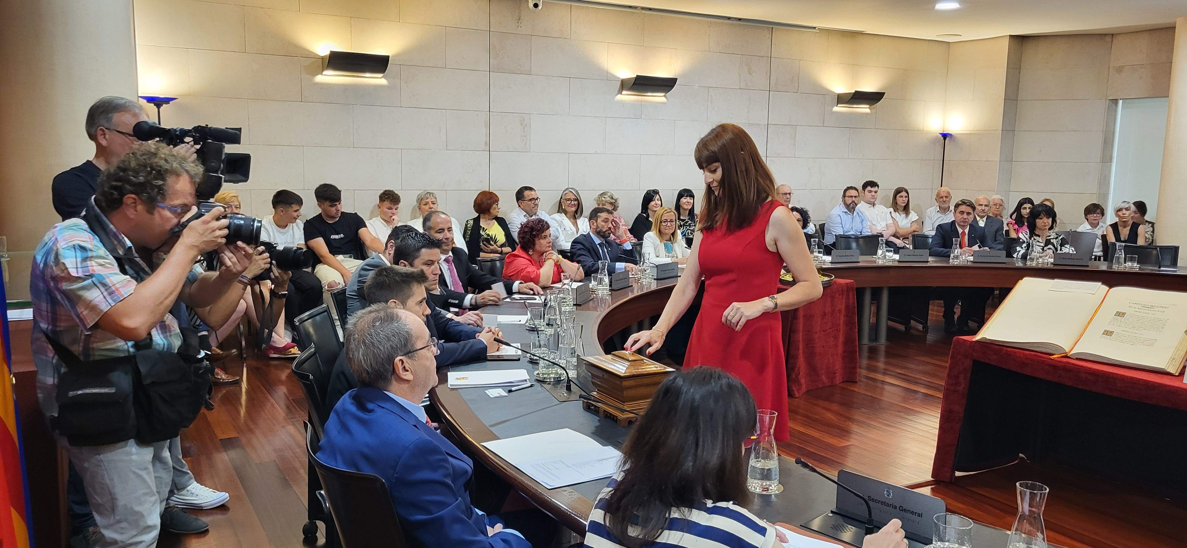 Constitución de la Diputación Provincial de Huesca. Foto Myriam Martínez