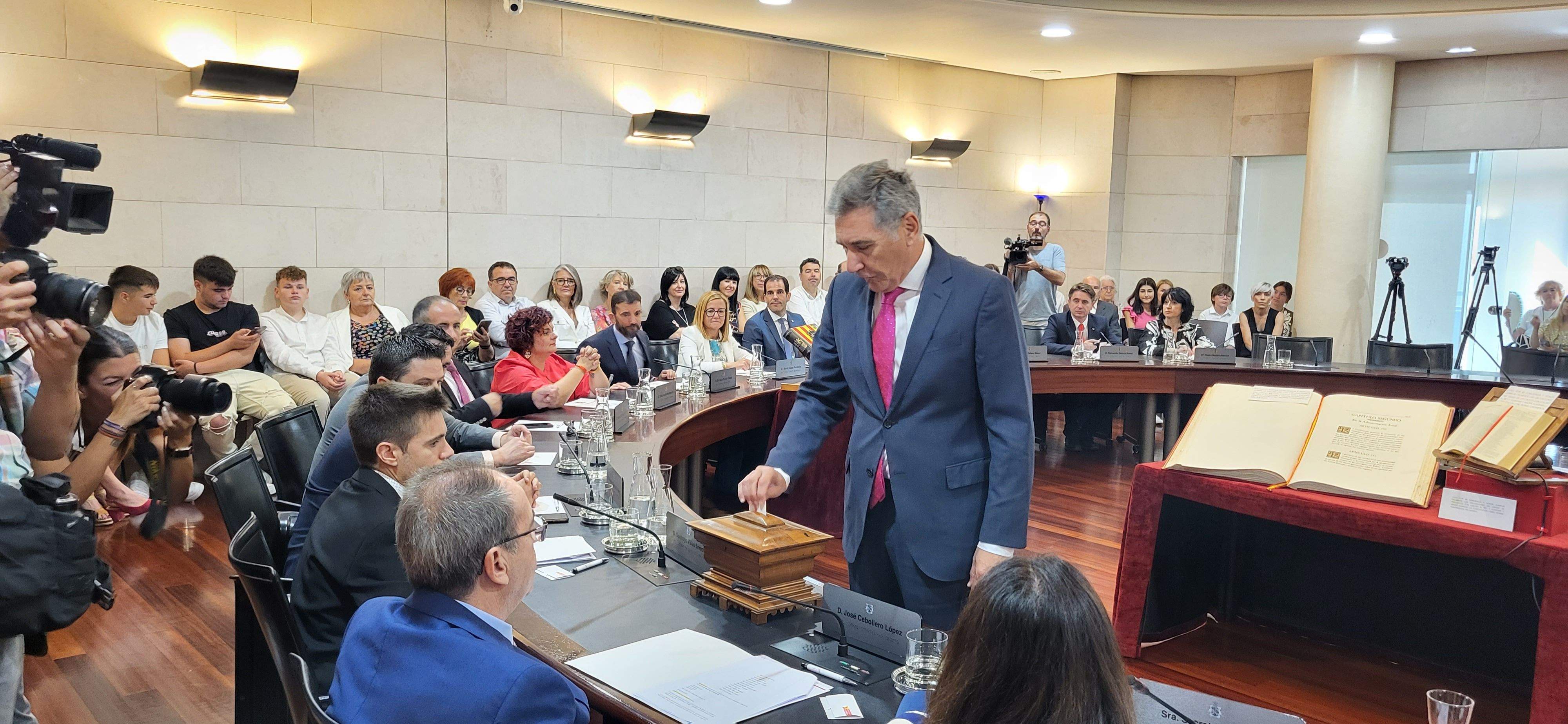 Constitución de la Diputación Provincial de Huesca. Foto Myriam Martínez